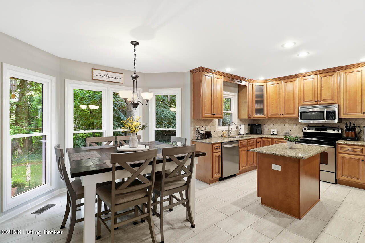 1410 Autumn Ridge Rd Property Photo 19