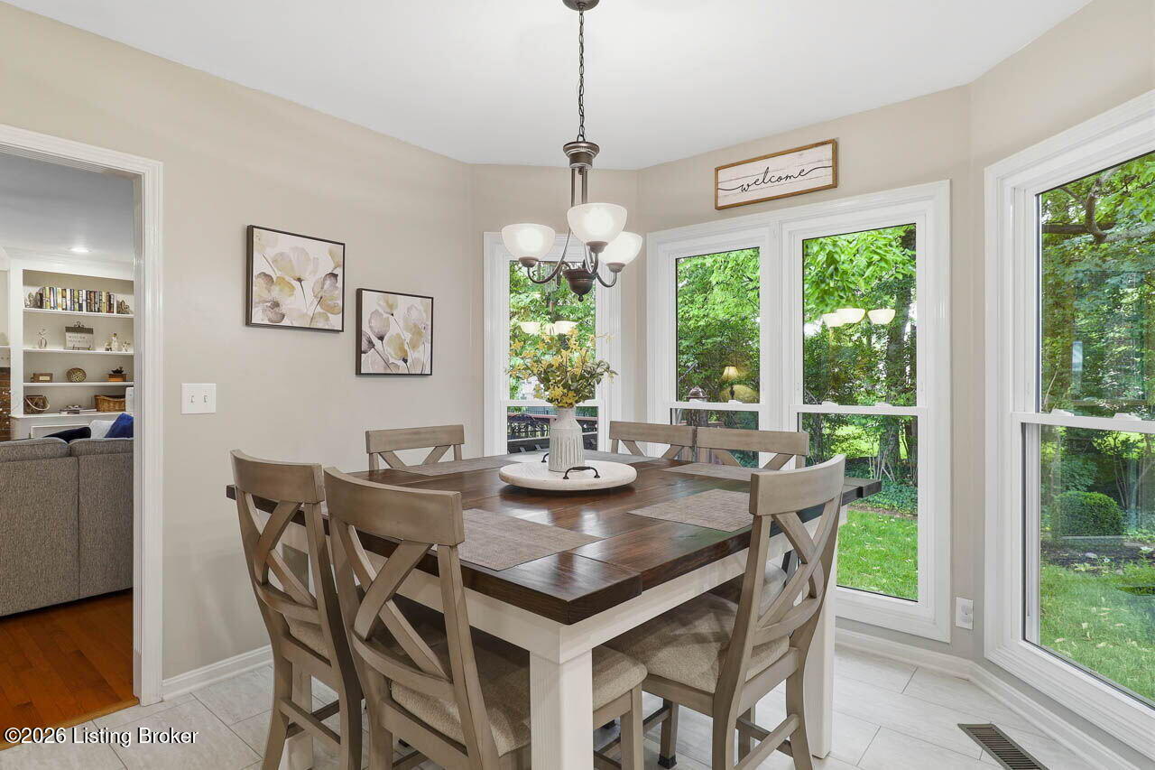 1410 Autumn Ridge Rd Property Photo 21