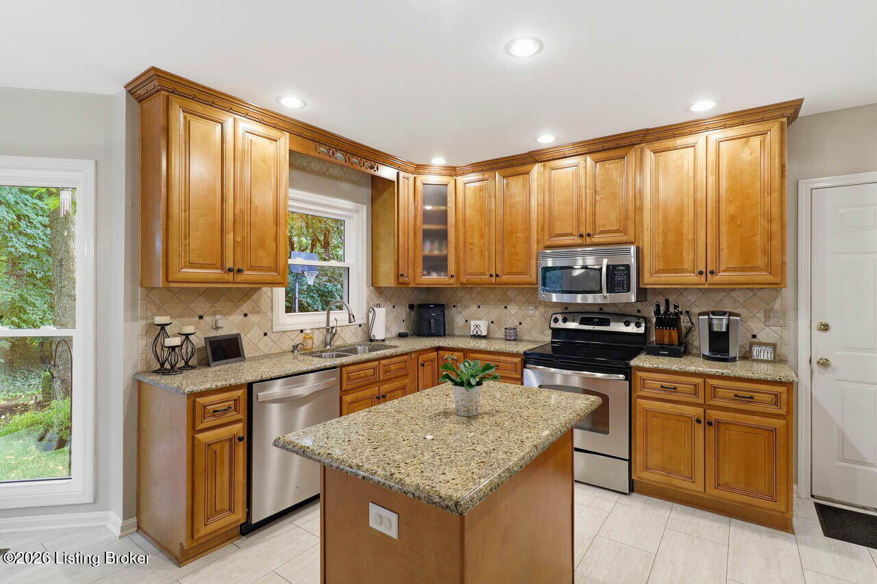 1410 Autumn Ridge Rd Property Photo 22