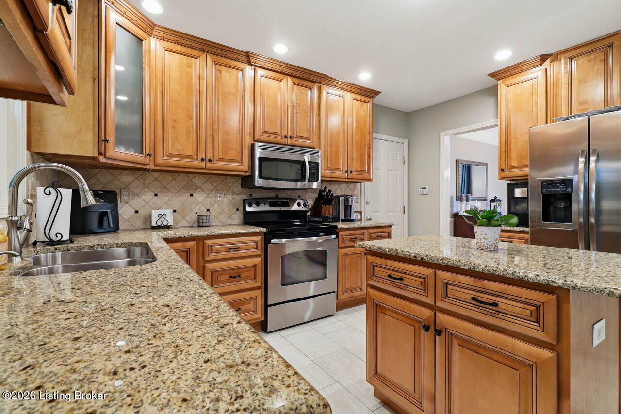 1410 Autumn Ridge Rd Property Photo 24
