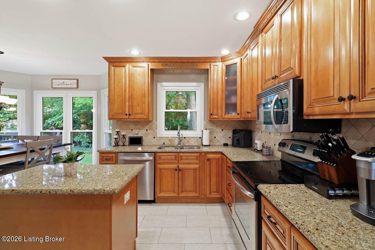 1410 Autumn Ridge Rd Property Photo 26