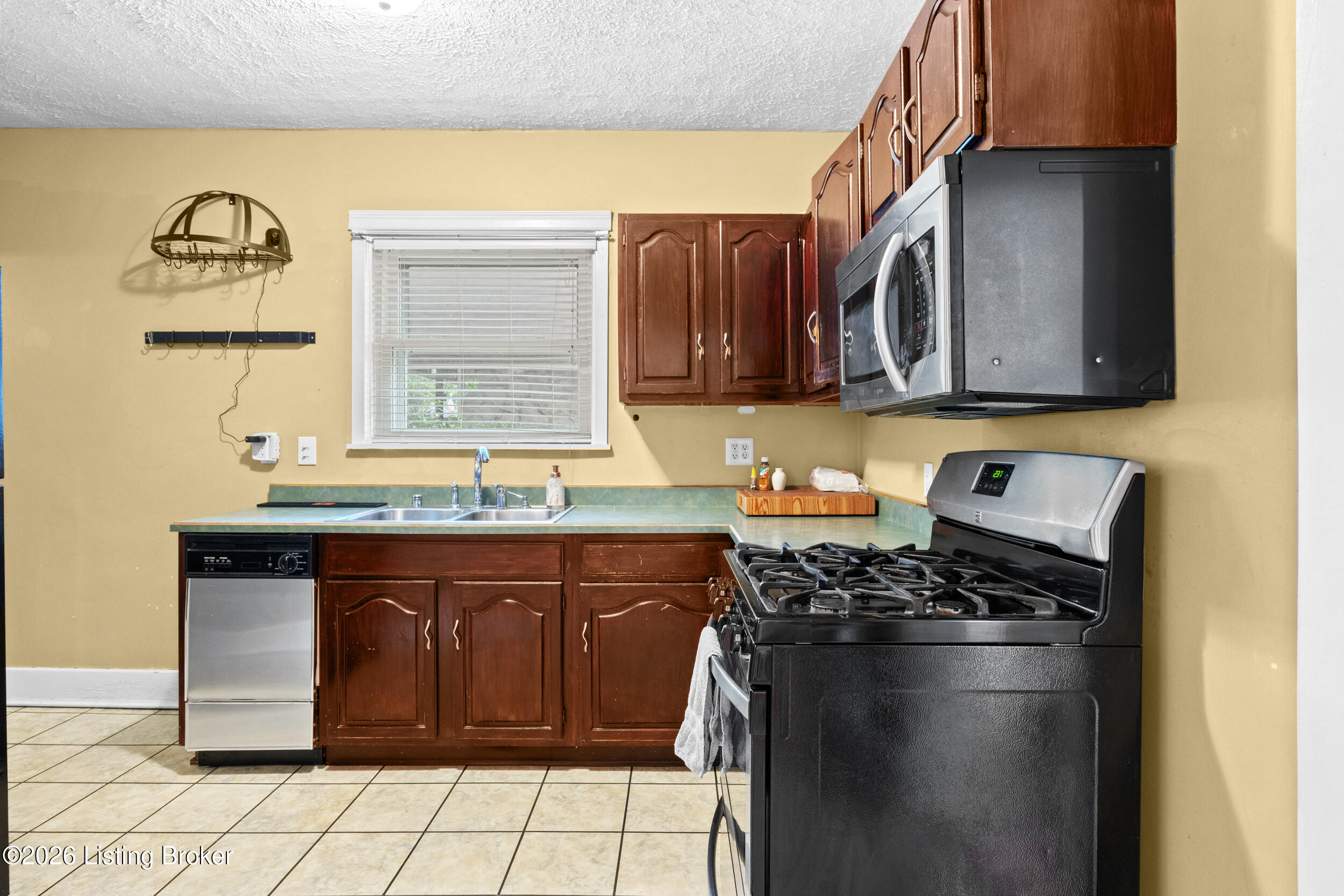 840 Melford Ave Property Photo 12