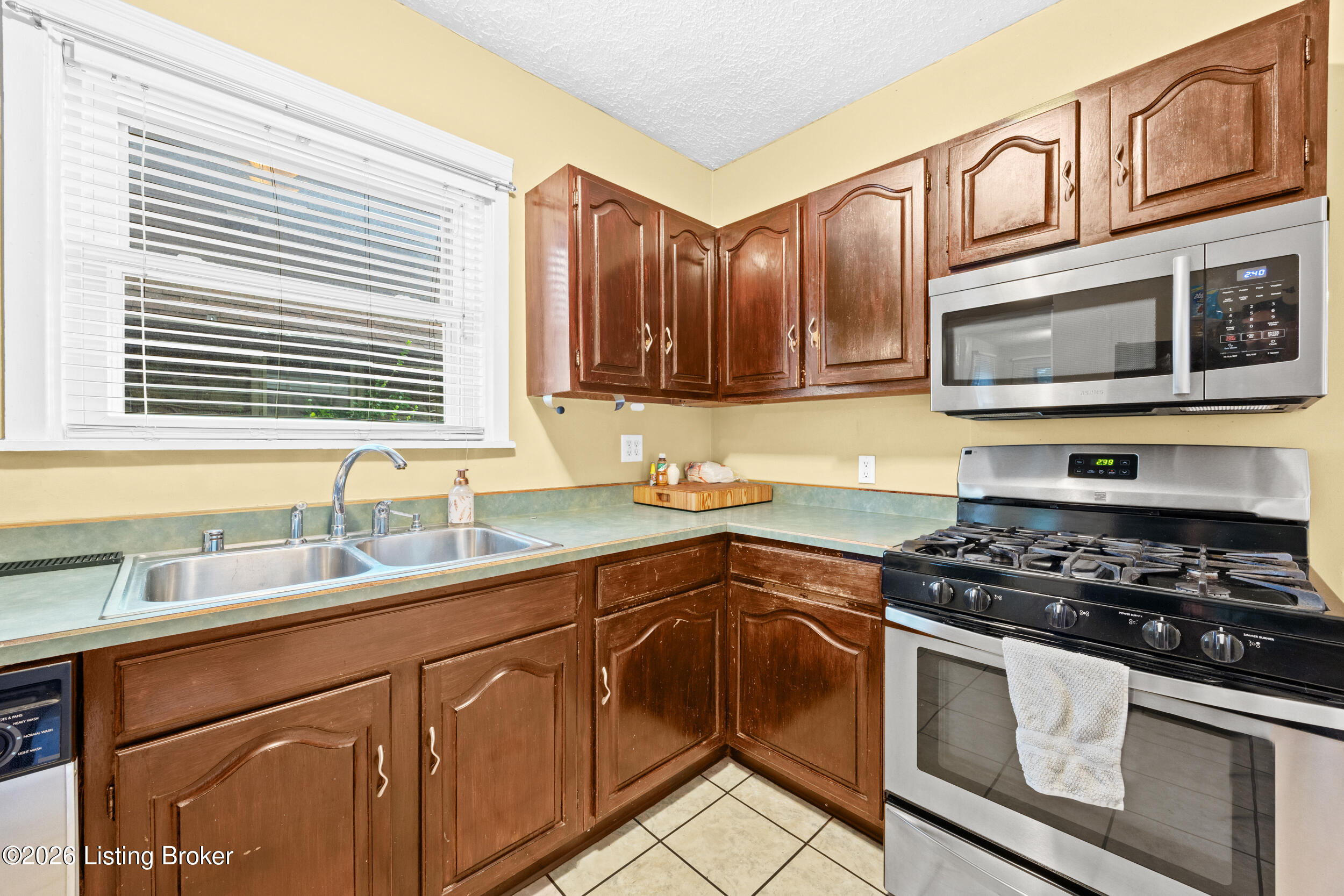 840 Melford Ave Property Photo 15