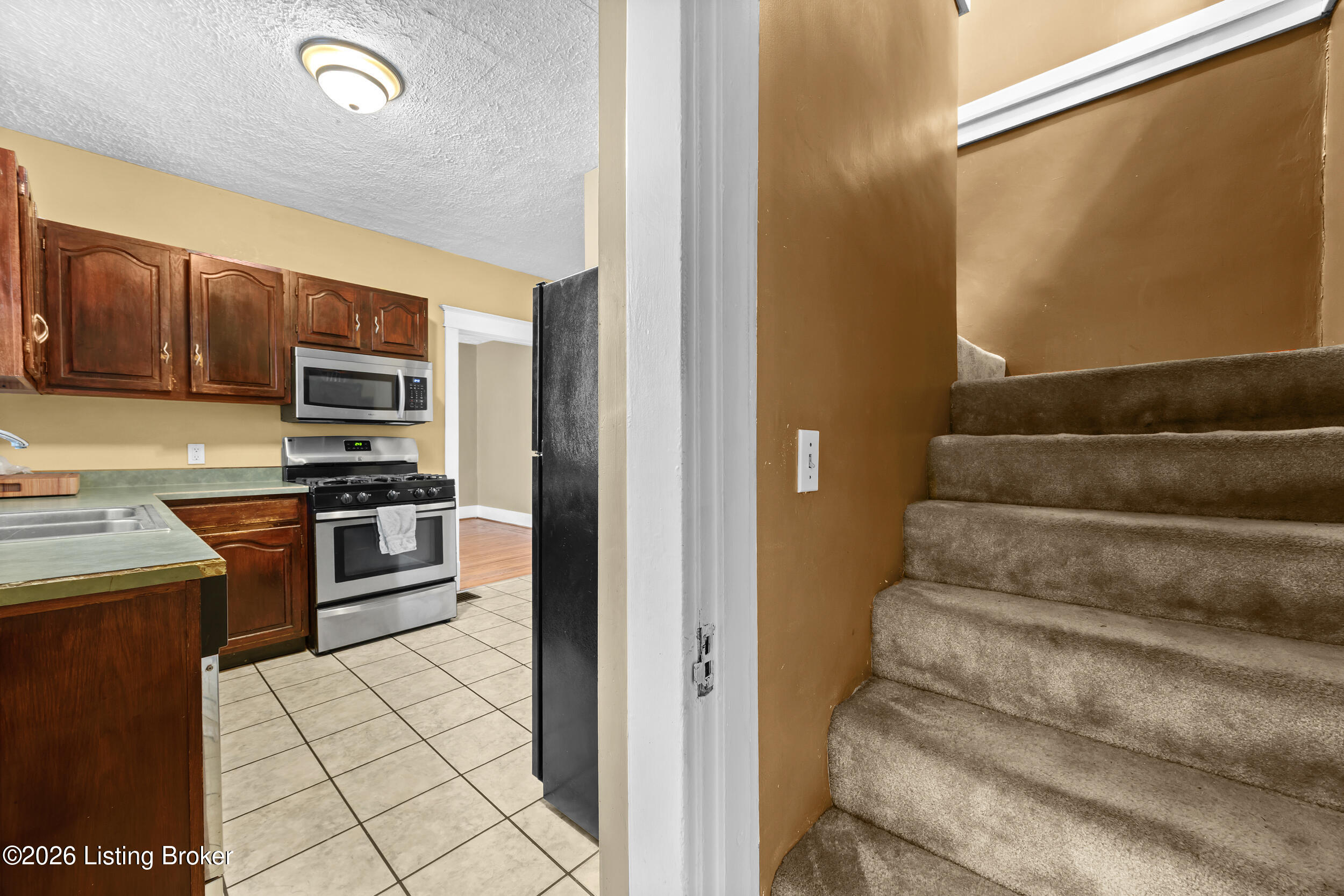 840 Melford Ave Property Photo 23