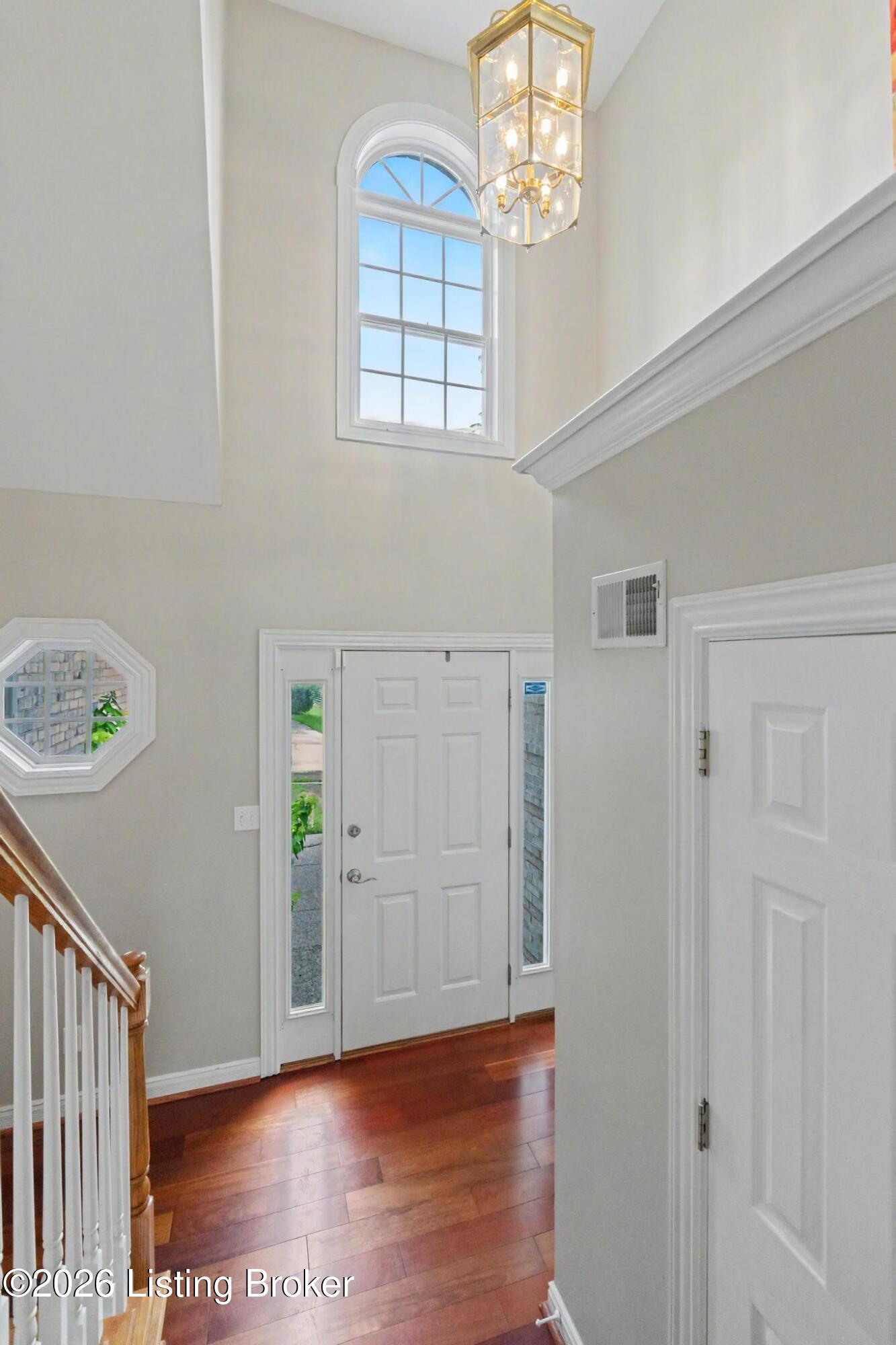 7110 Apple Orchard Ln Property Photo 3
