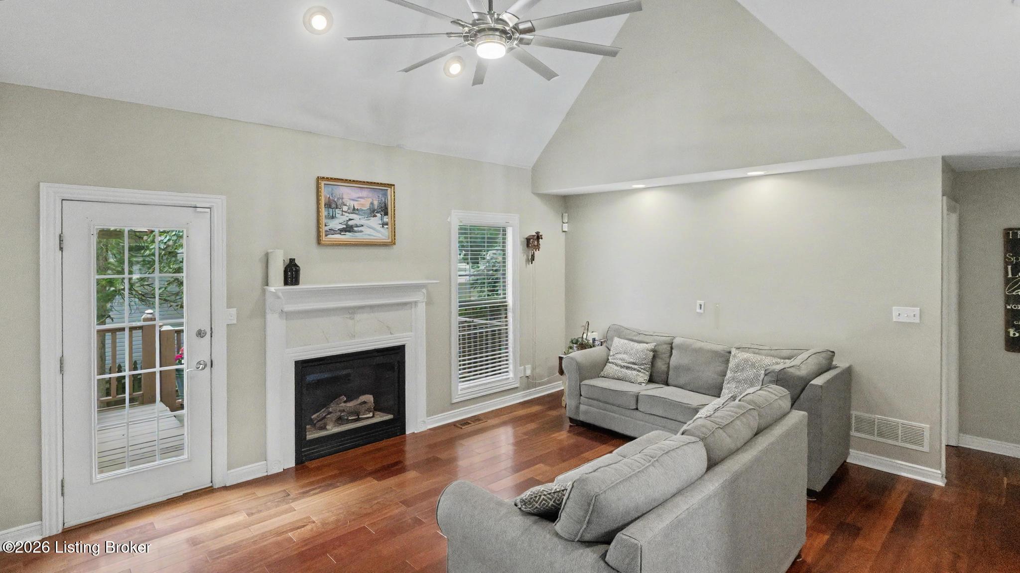 7110 Apple Orchard Ln Property Photo 5