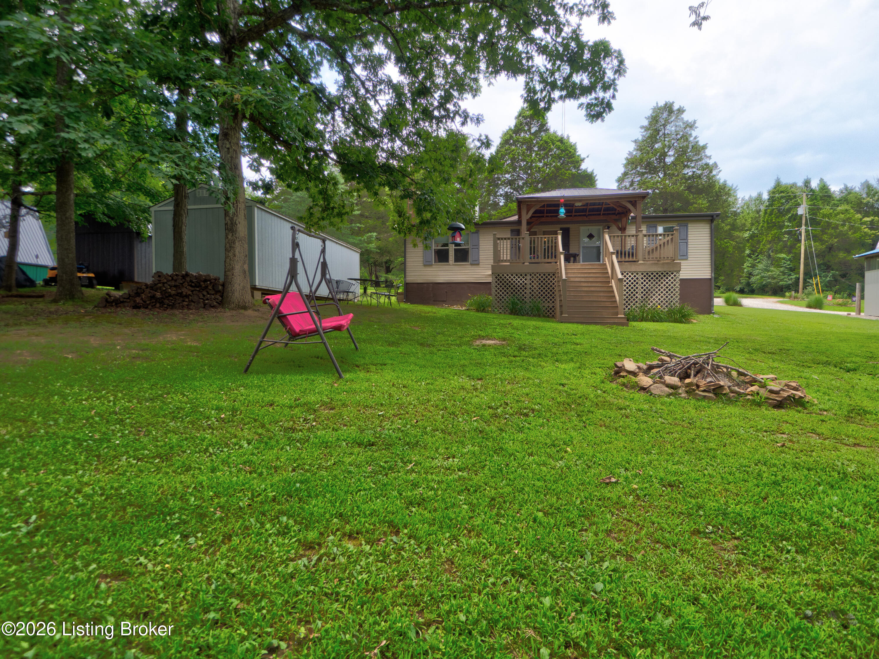 96 Shores Ln Property Photo 19