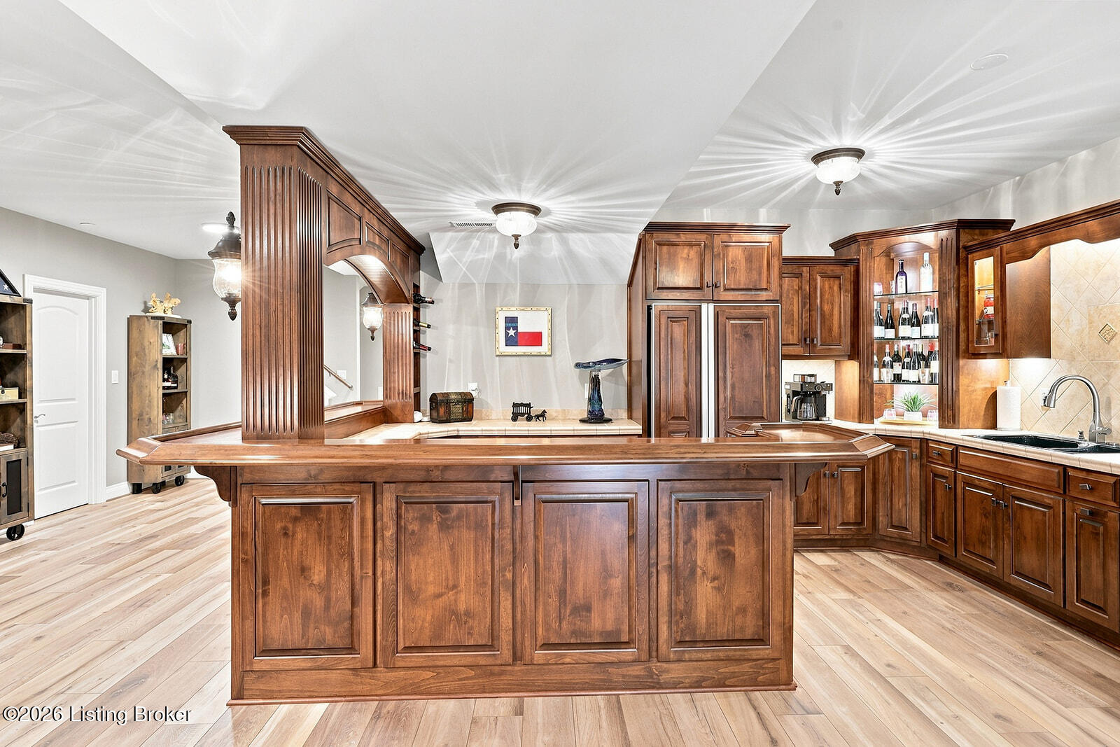 486 Chesterfield Way Property Photo 36