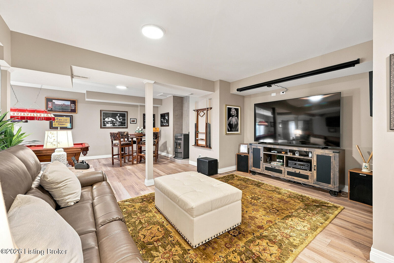 486 Chesterfield Way Property Photo 39