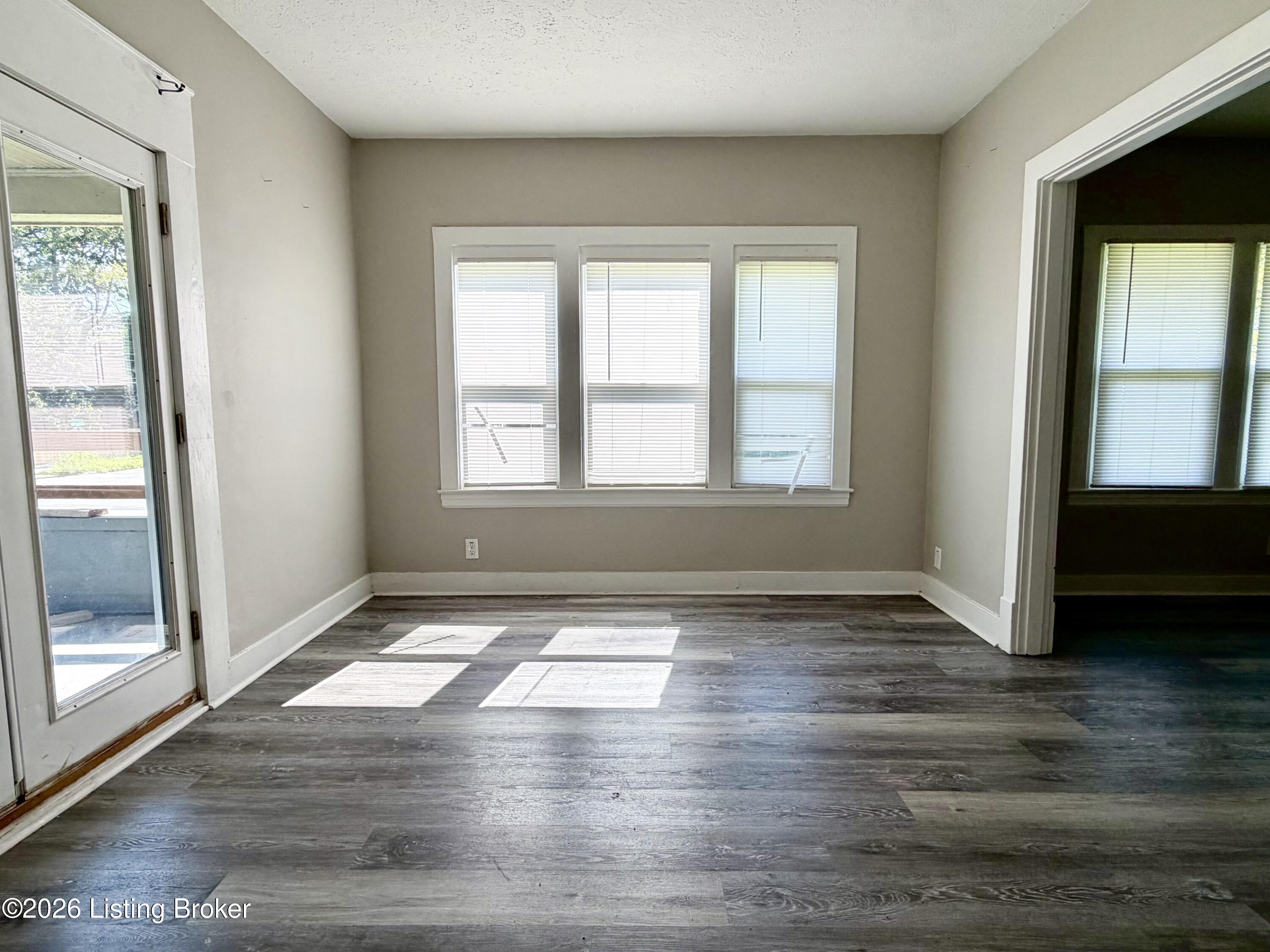 3204 W Kentucky St 2 Property Photo 2