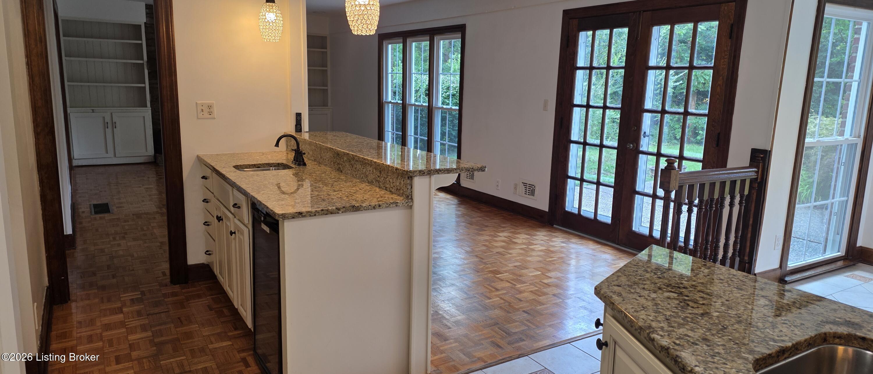 7246 Heatherly Square Property Photo 11