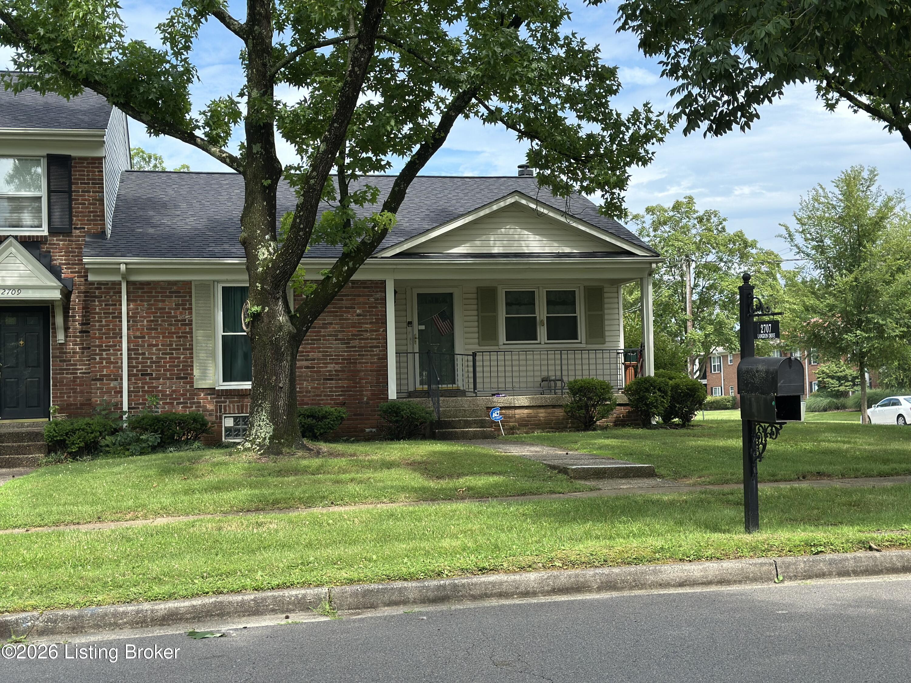 2707 Langdon Dr Property Photo 1
