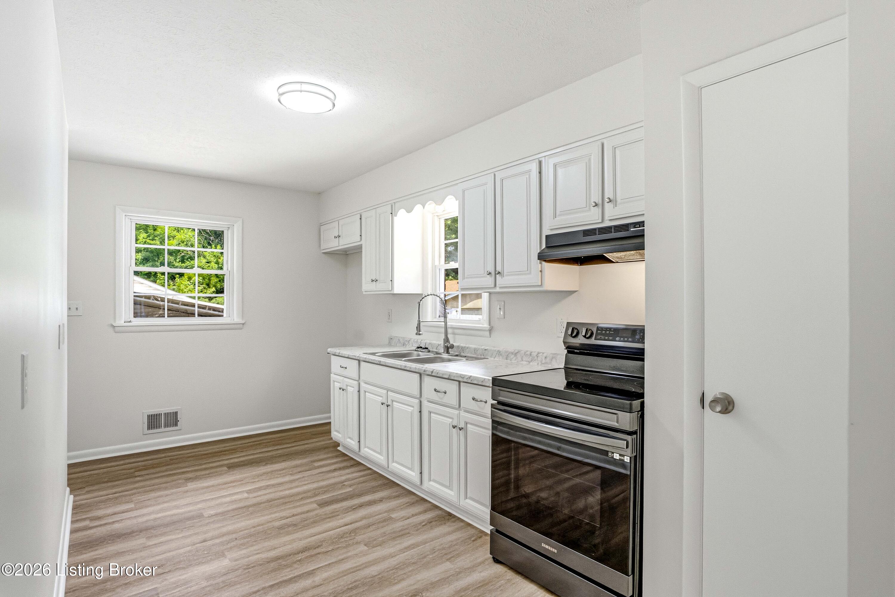 4414 Allmond Ave Property Photo 4