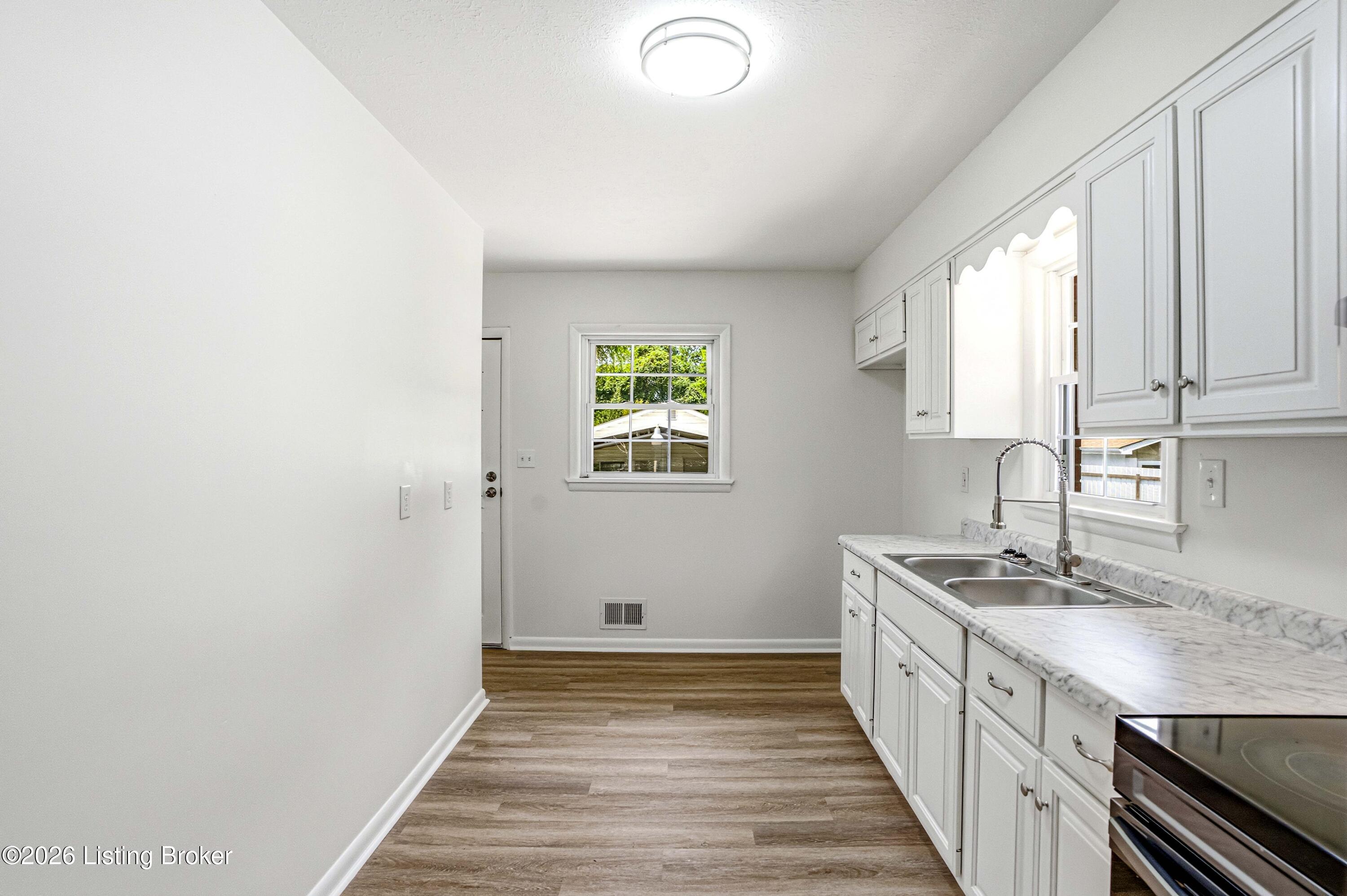 4414 Allmond Ave Property Photo 6