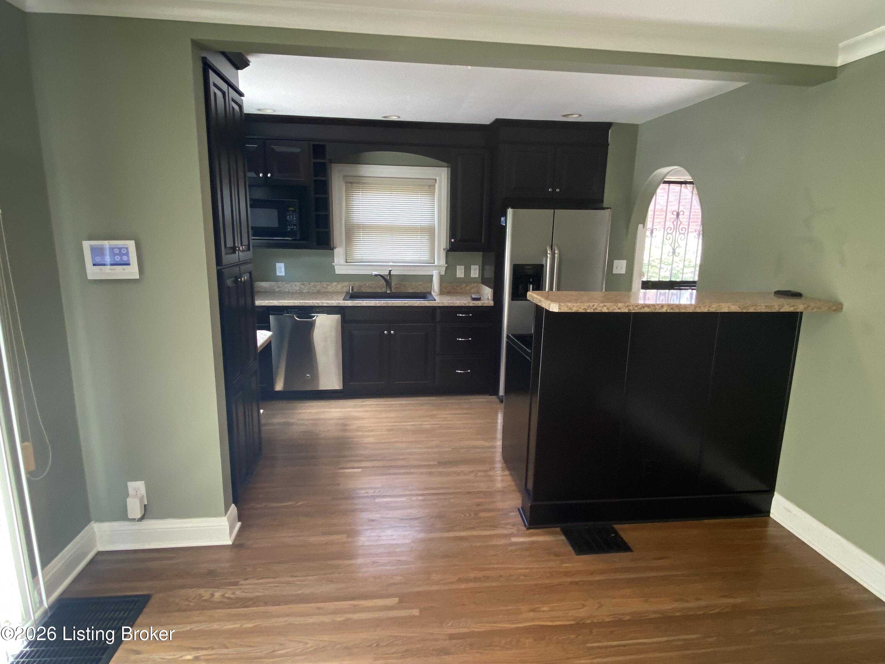 2644 Drayton Dr Property Photo 5