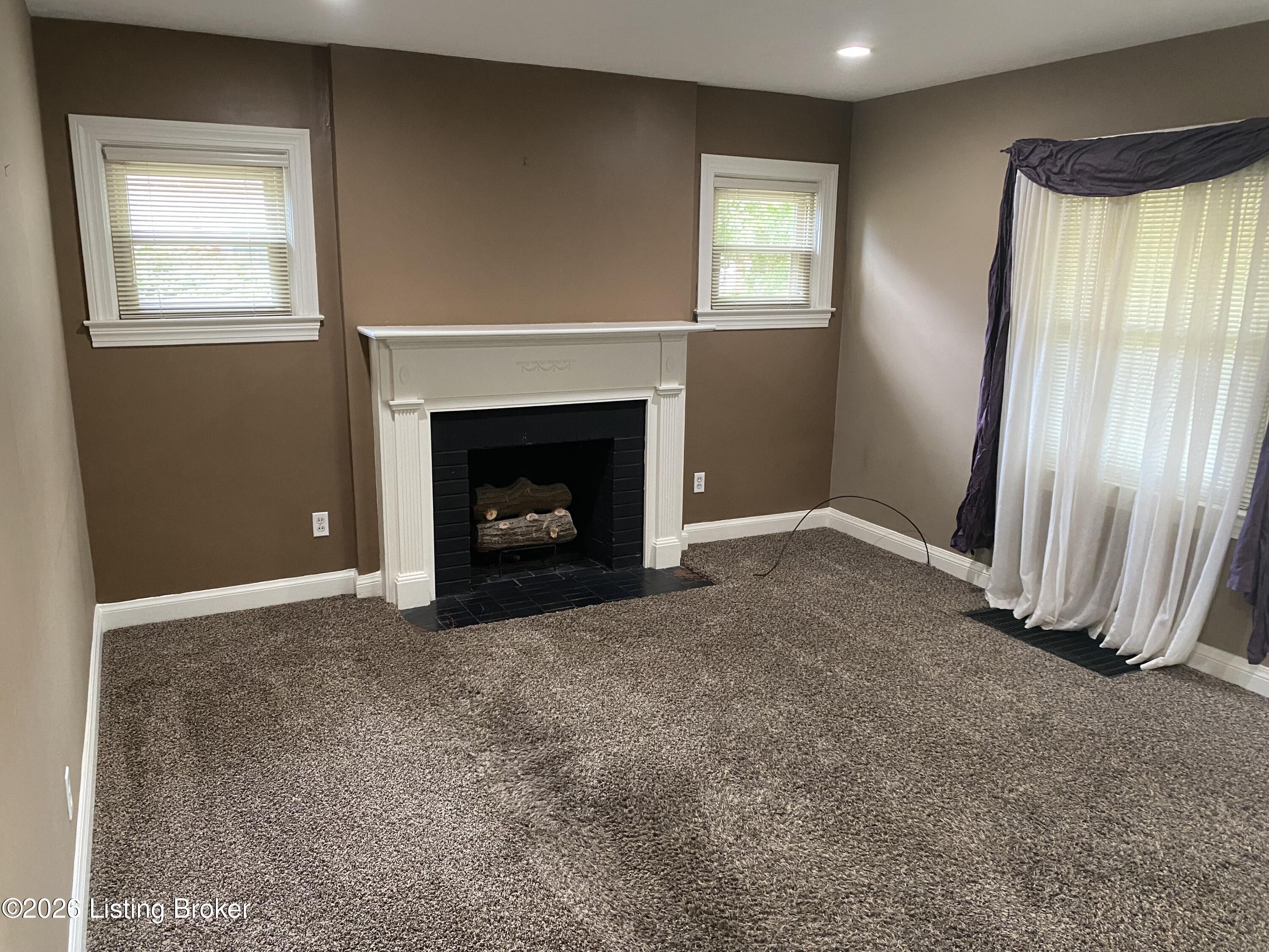 2644 Drayton Dr Property Photo 19