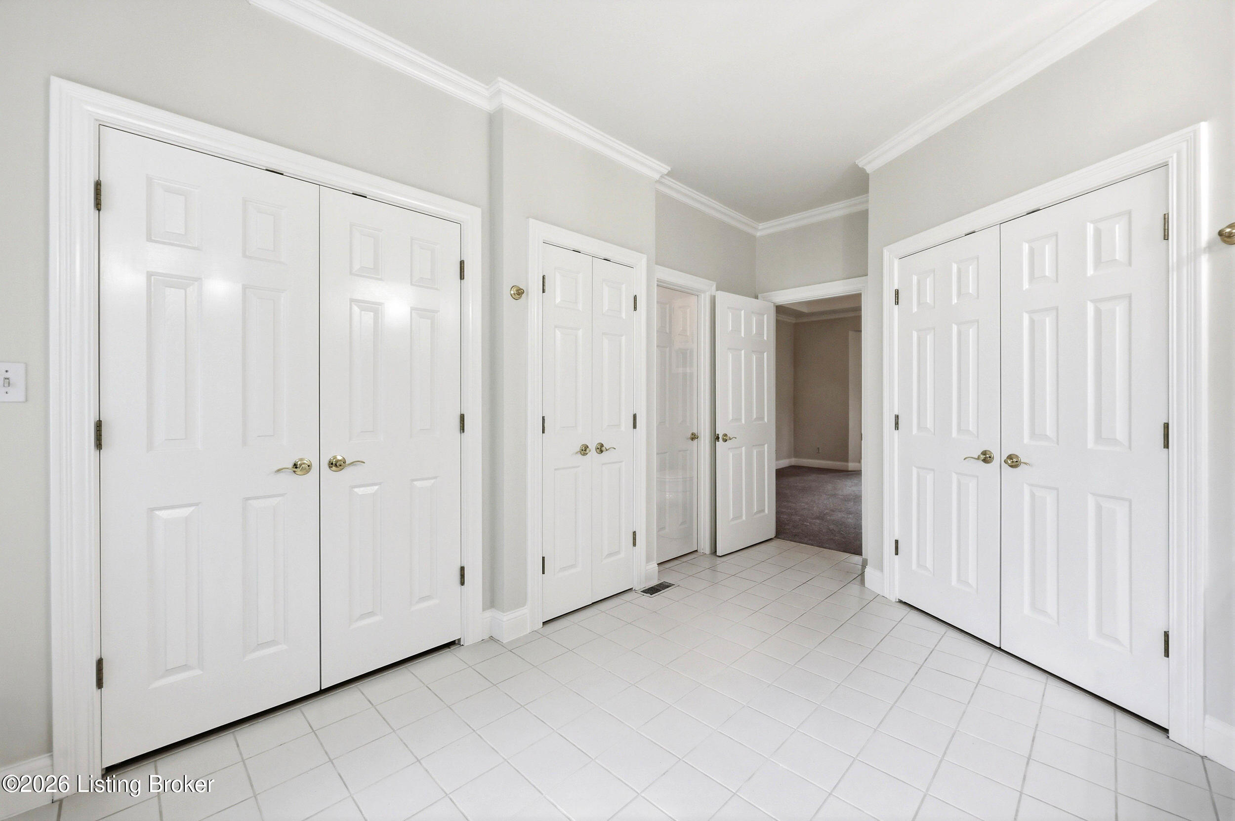 205 Sycamore Hills Ct Property Photo 32