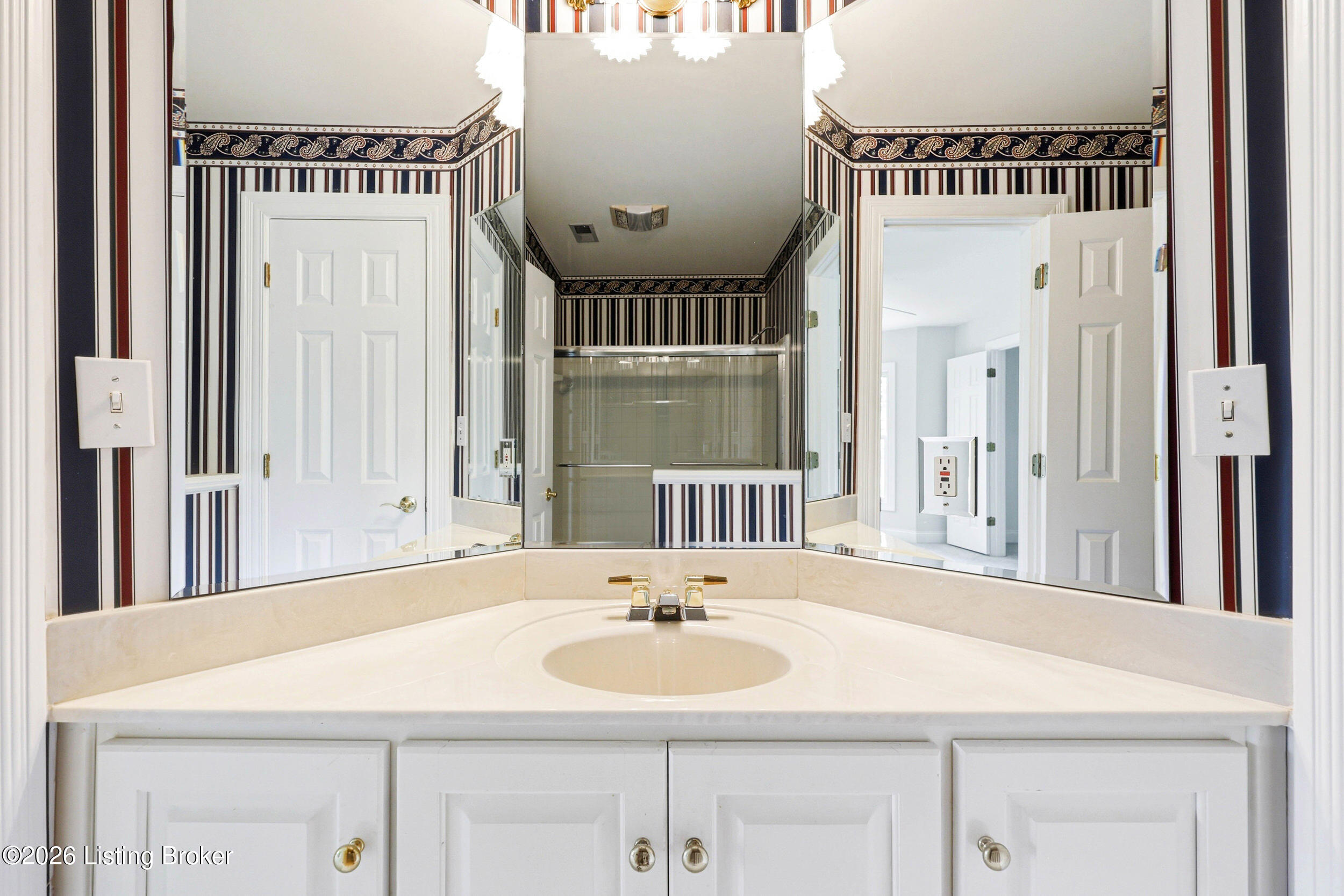 205 Sycamore Hills Ct Property Photo 45