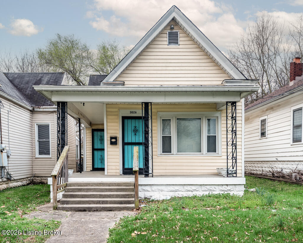 3026 Grand Ave Property Photo 1