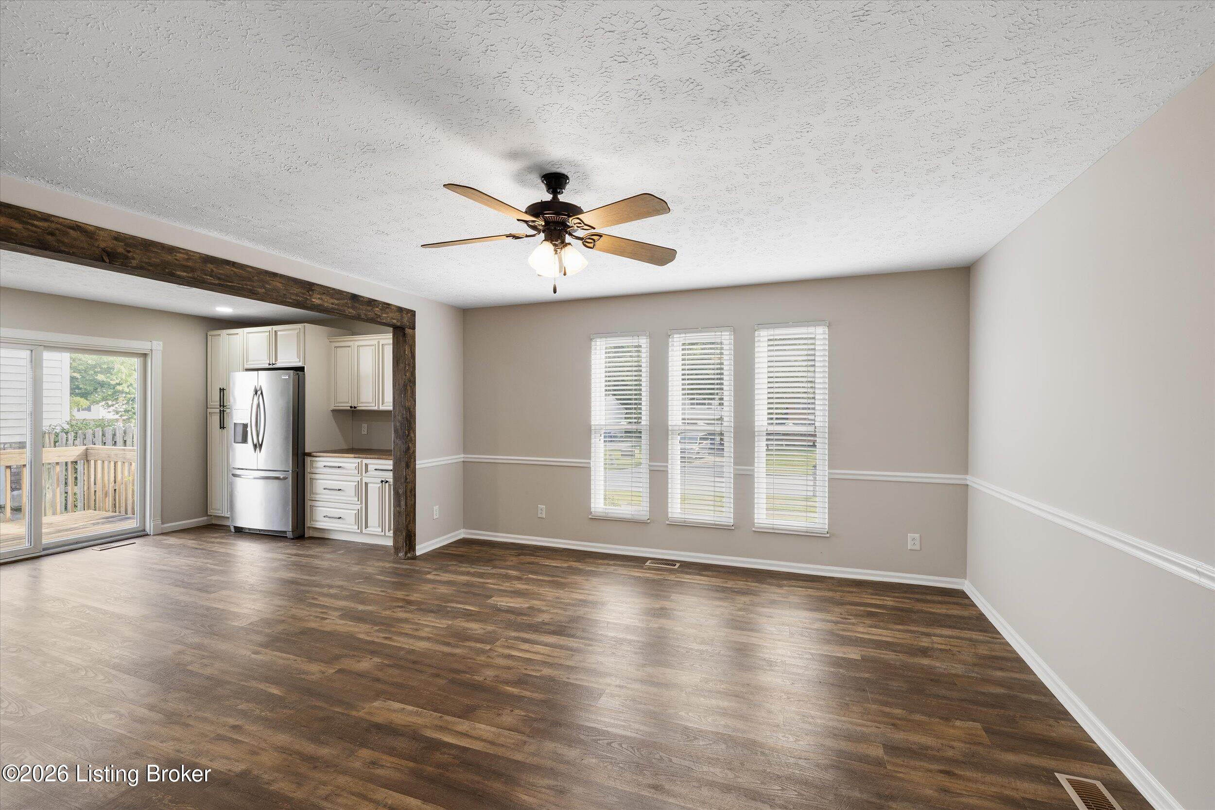 7322 Sideoats Dr Property Photo 3