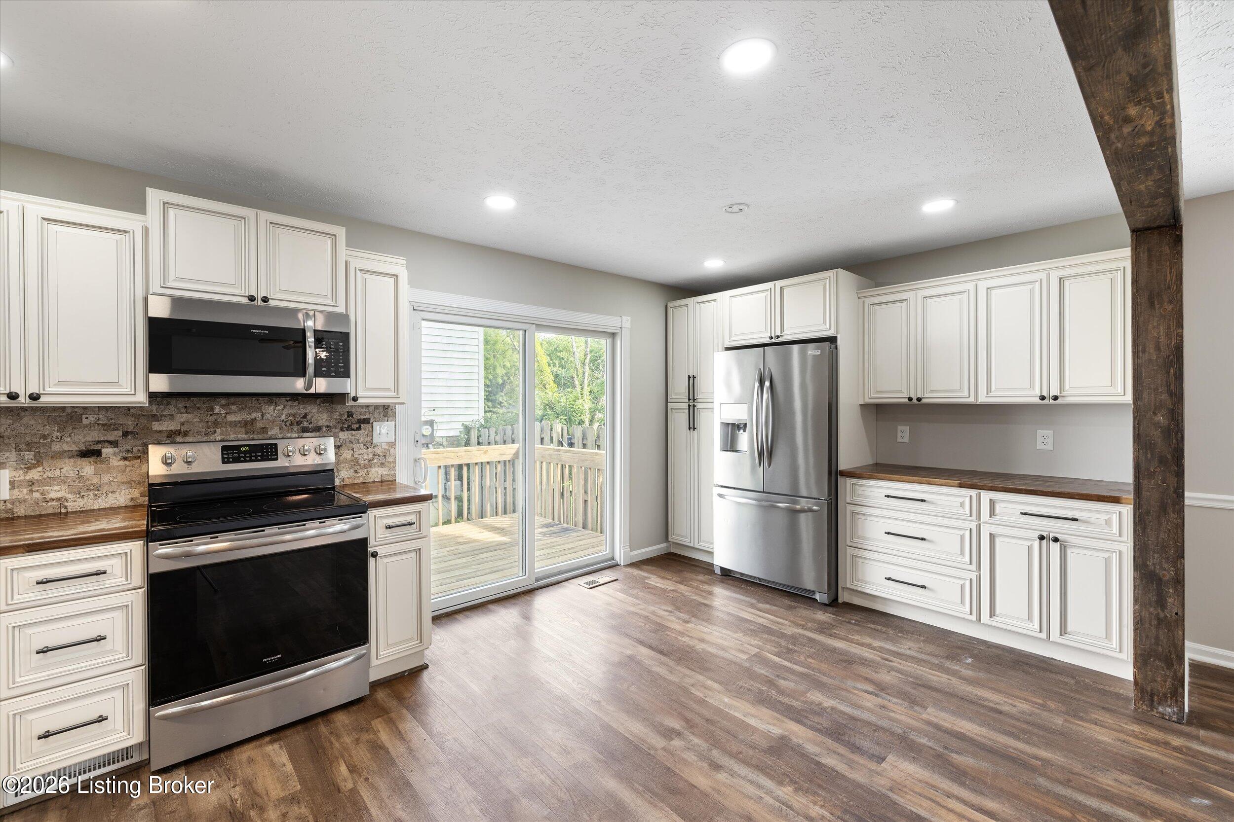 7322 Sideoats Dr Property Photo 8