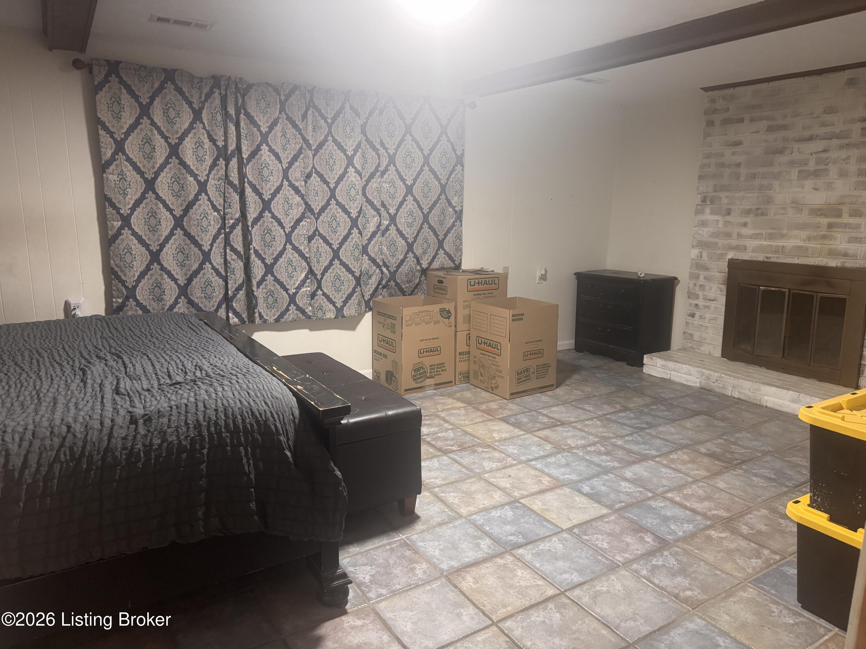 6807 Wunderly Ct Property Photo 8