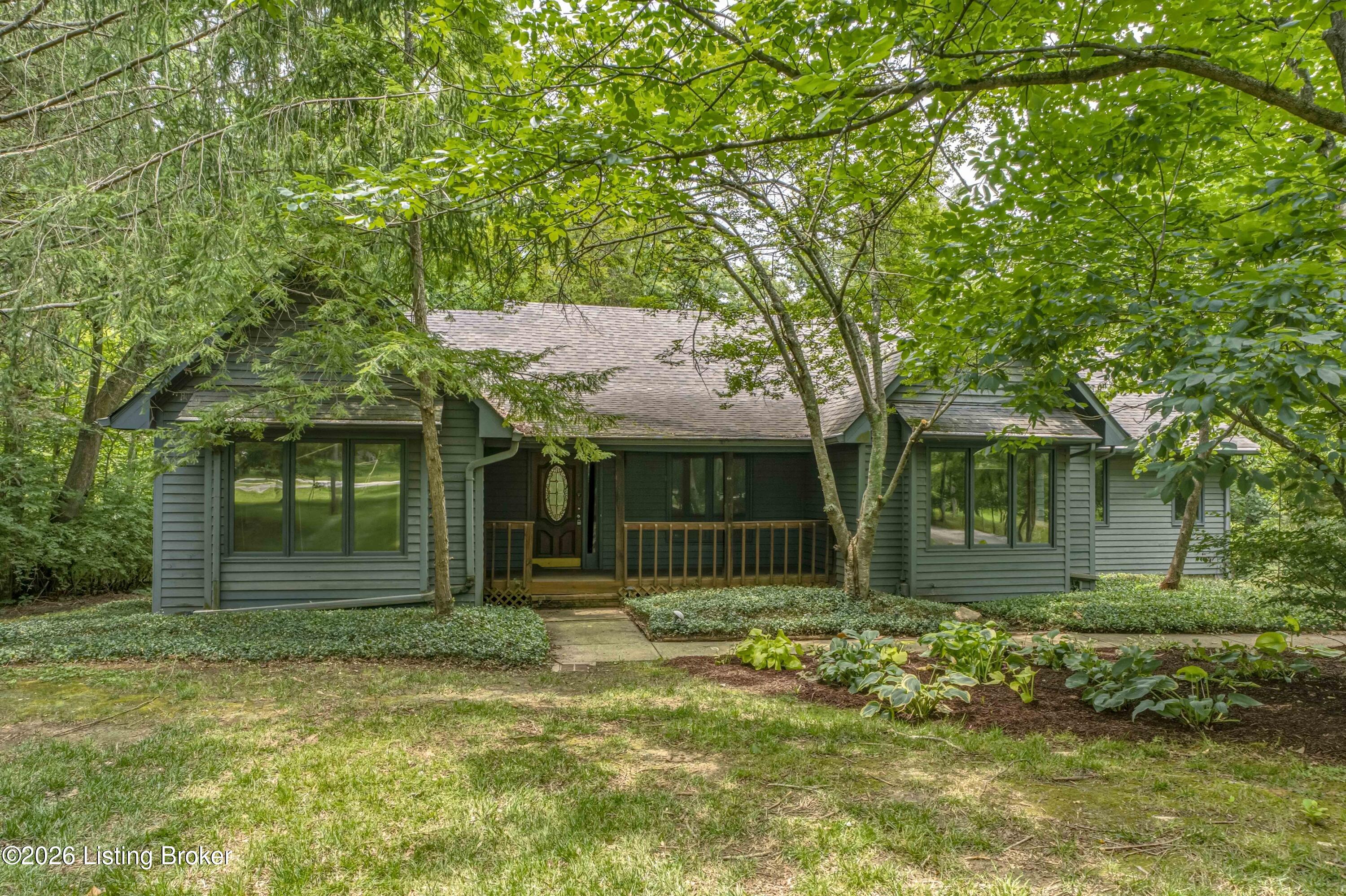 3000 Paddock Ln Property Photo 2