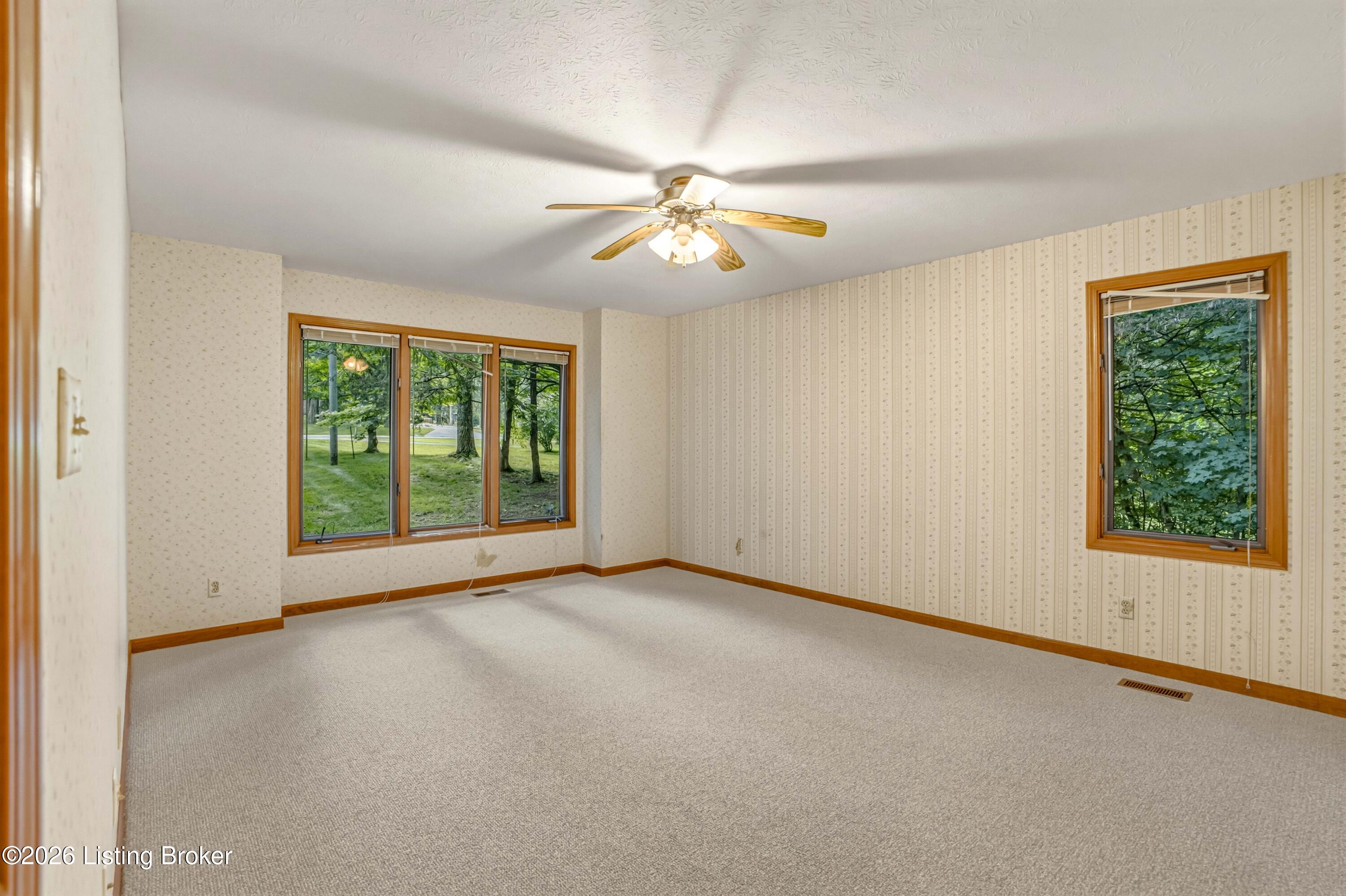 3000 Paddock Ln Property Photo 16