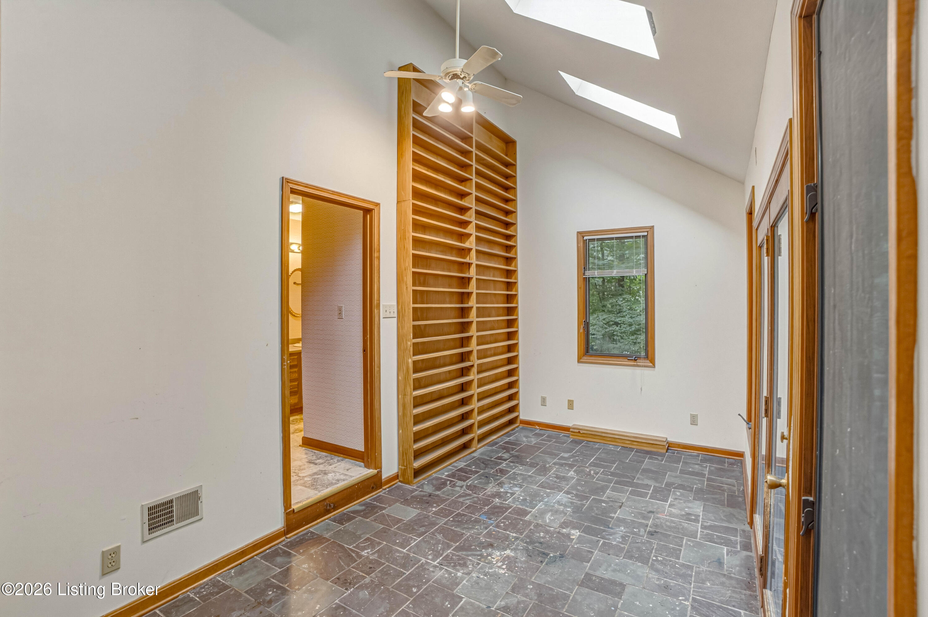 3000 Paddock Ln Property Photo 19