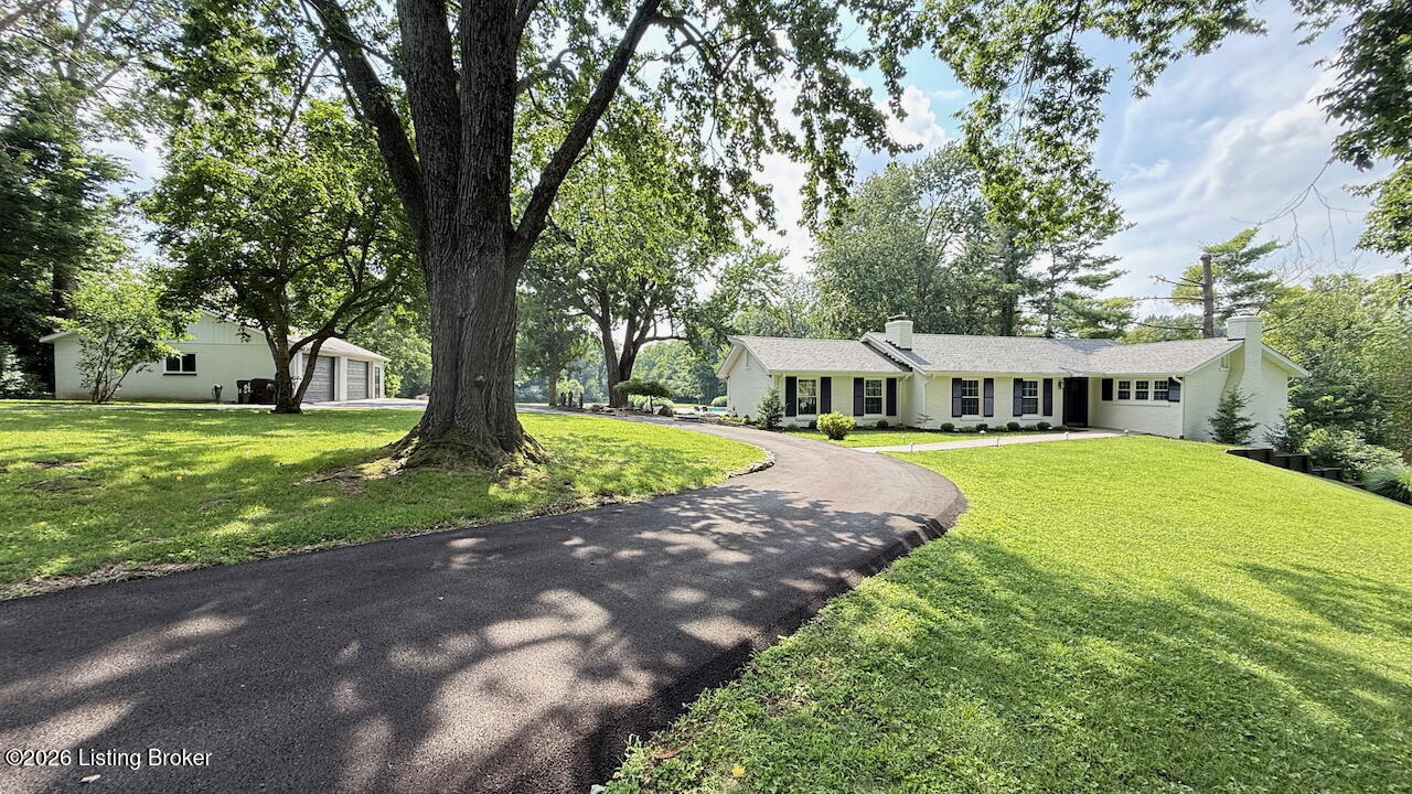 702 Dorsey Ln Property Photo 3