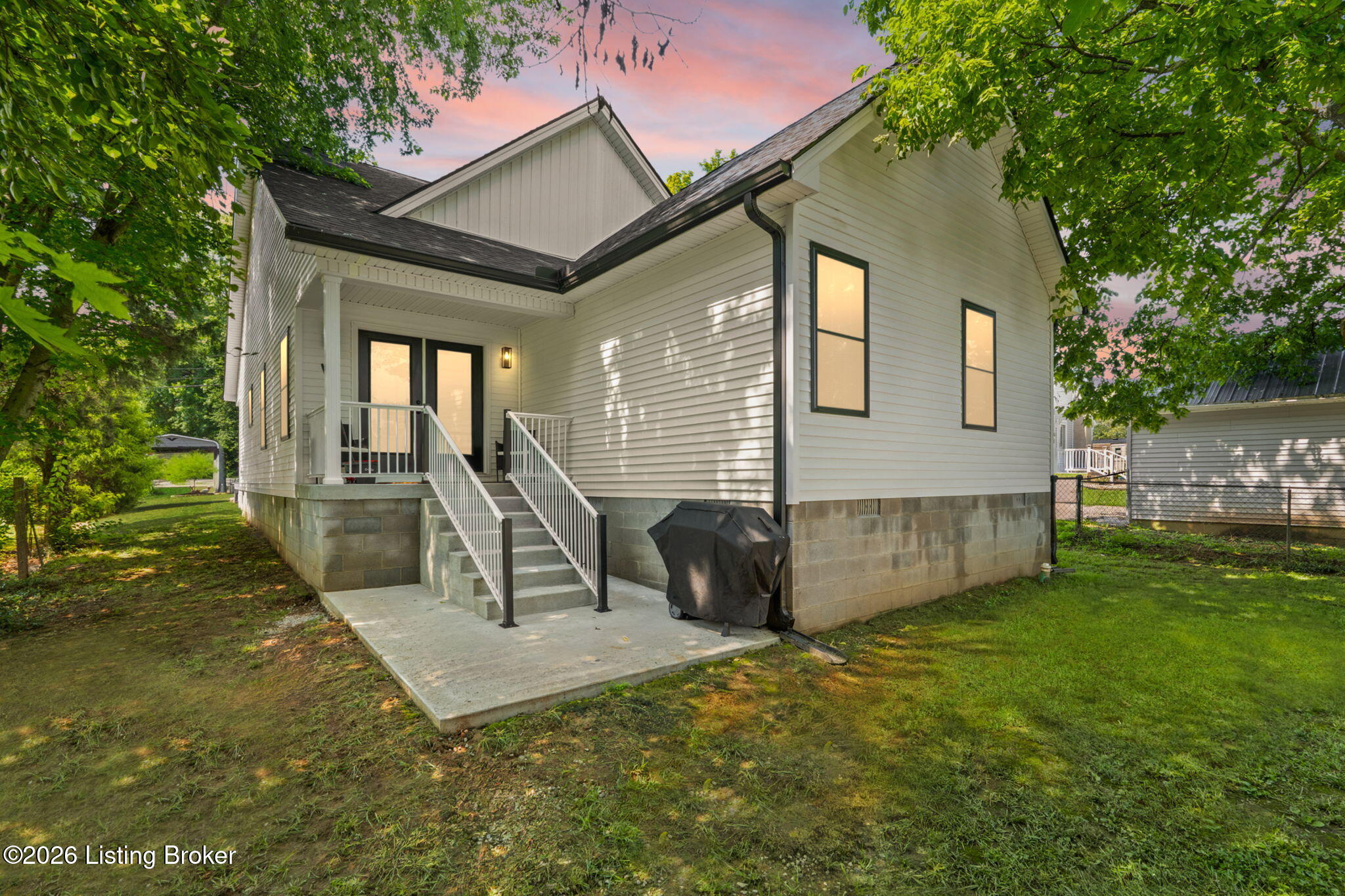 120 Cleo Dr Property Photo 2