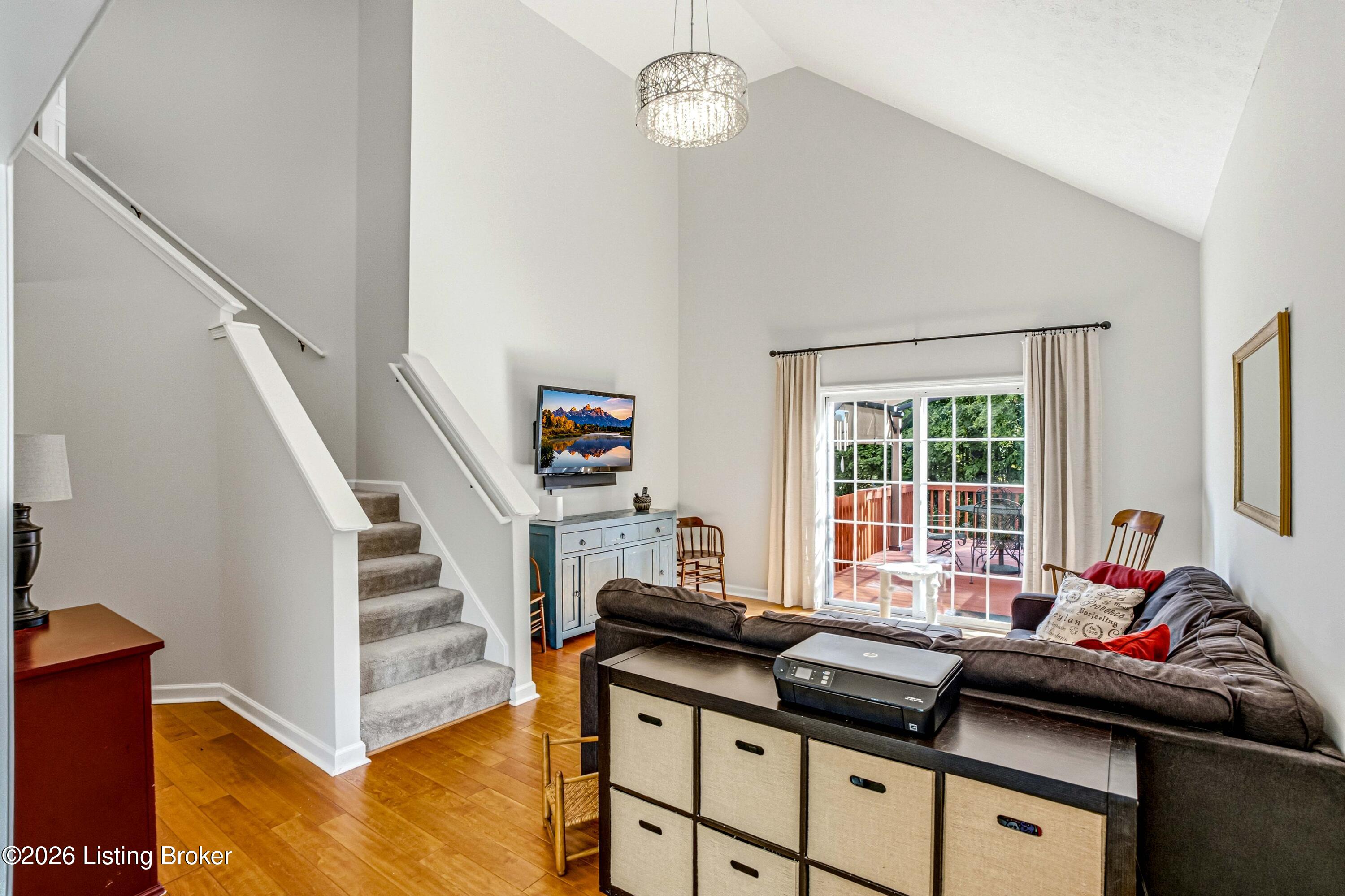 11623 Walnut View Way Property Photo 10