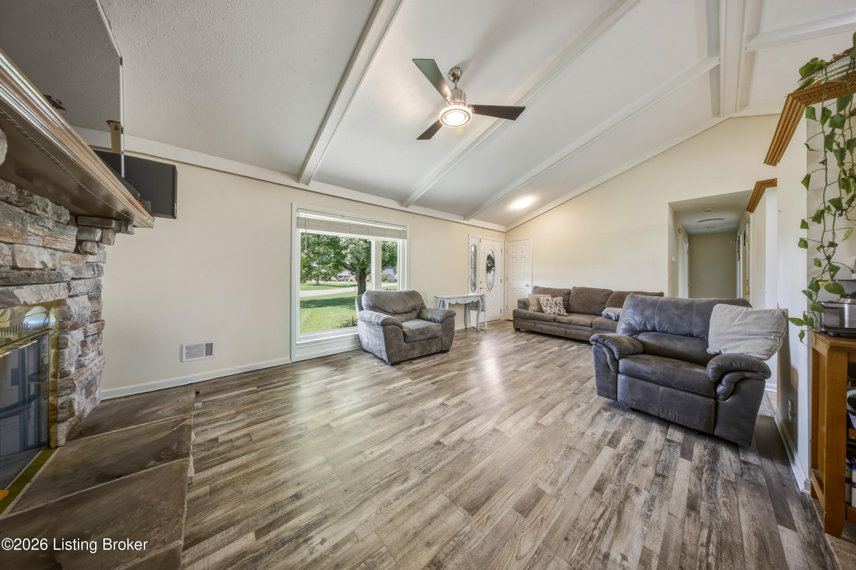 128 Erikas Ct Property Photo 10