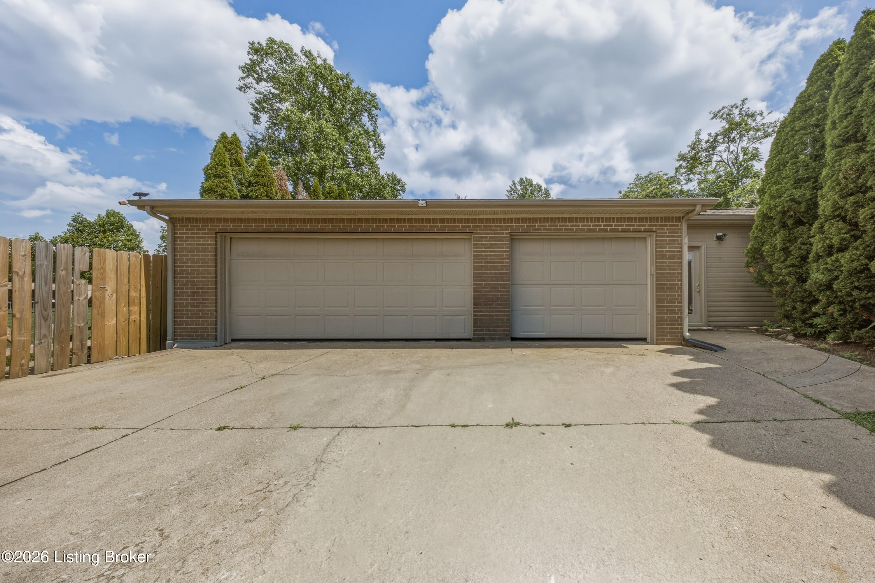 128 Erikas Ct Property Photo 48