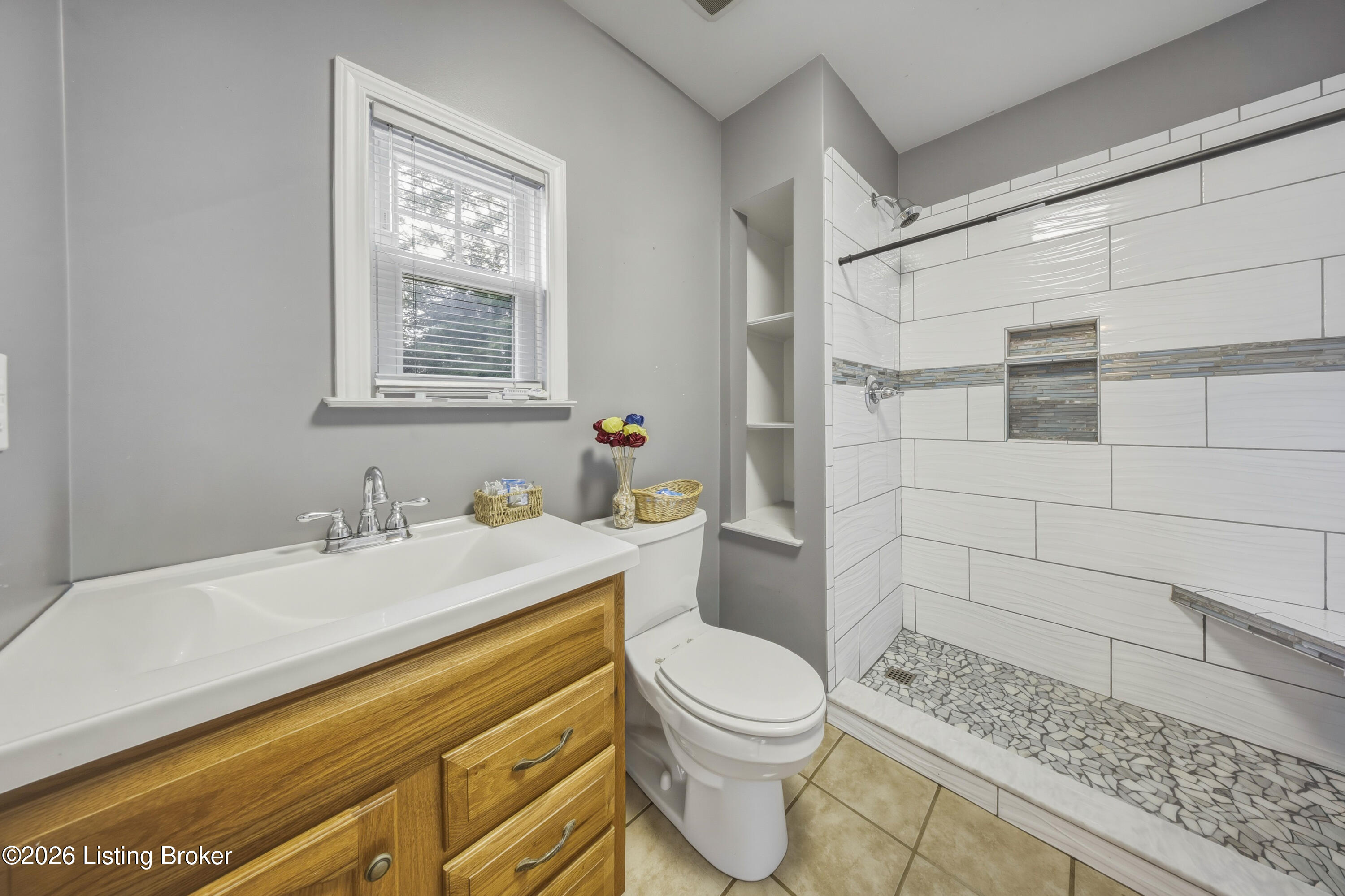 128 Erikas Ct Property Photo 56