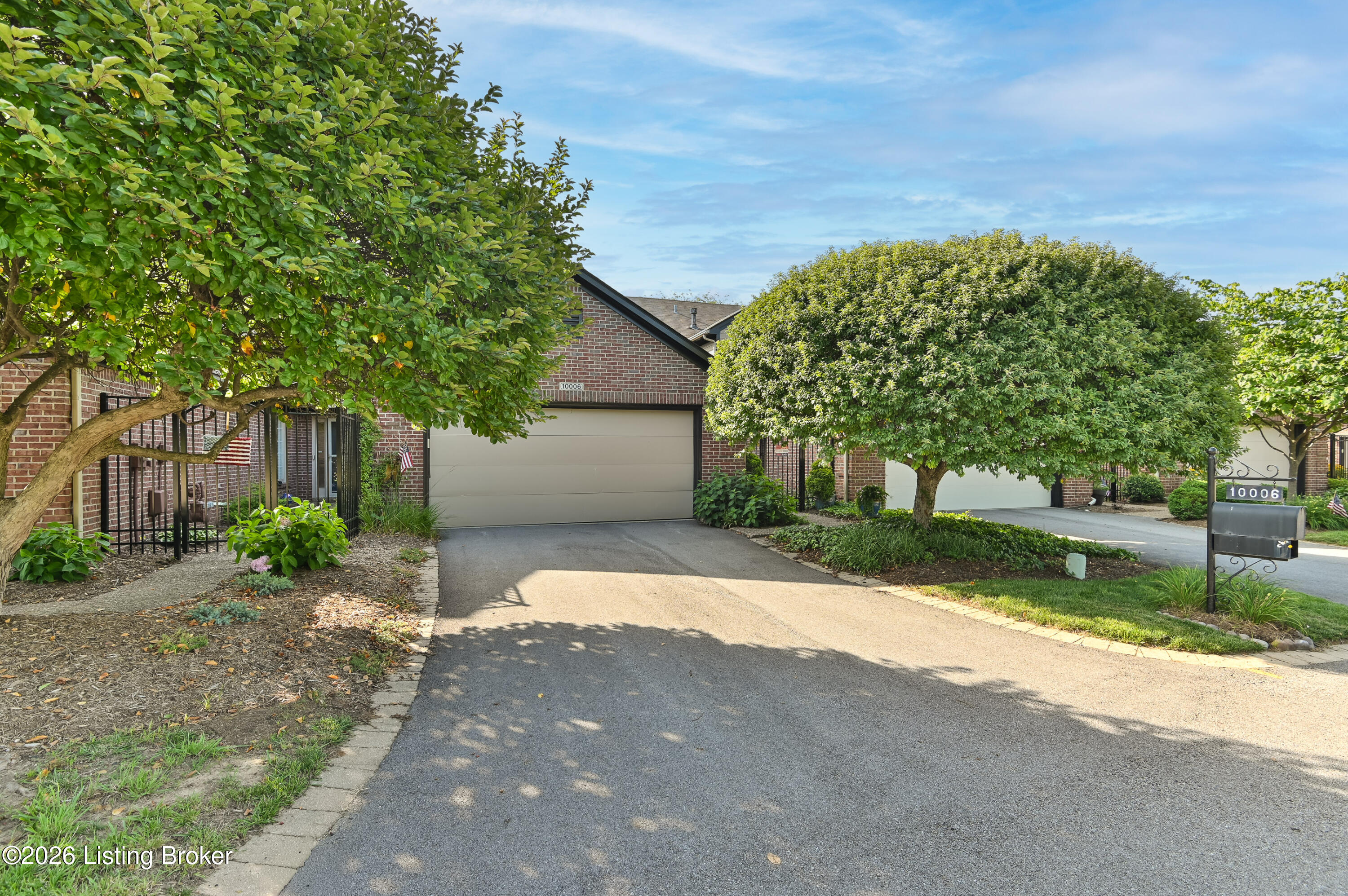 10006 Hartwick Village Dr Property Photo 1