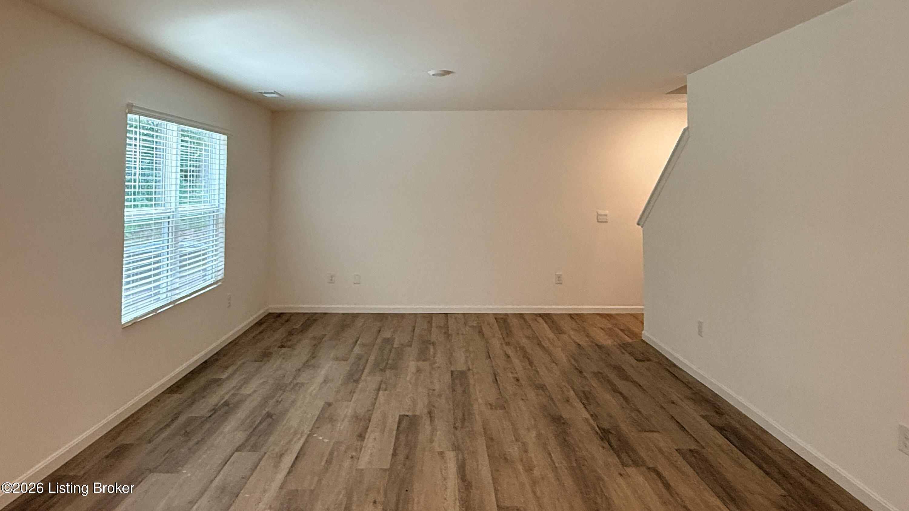 709 Tristan Ln Property Photo 4