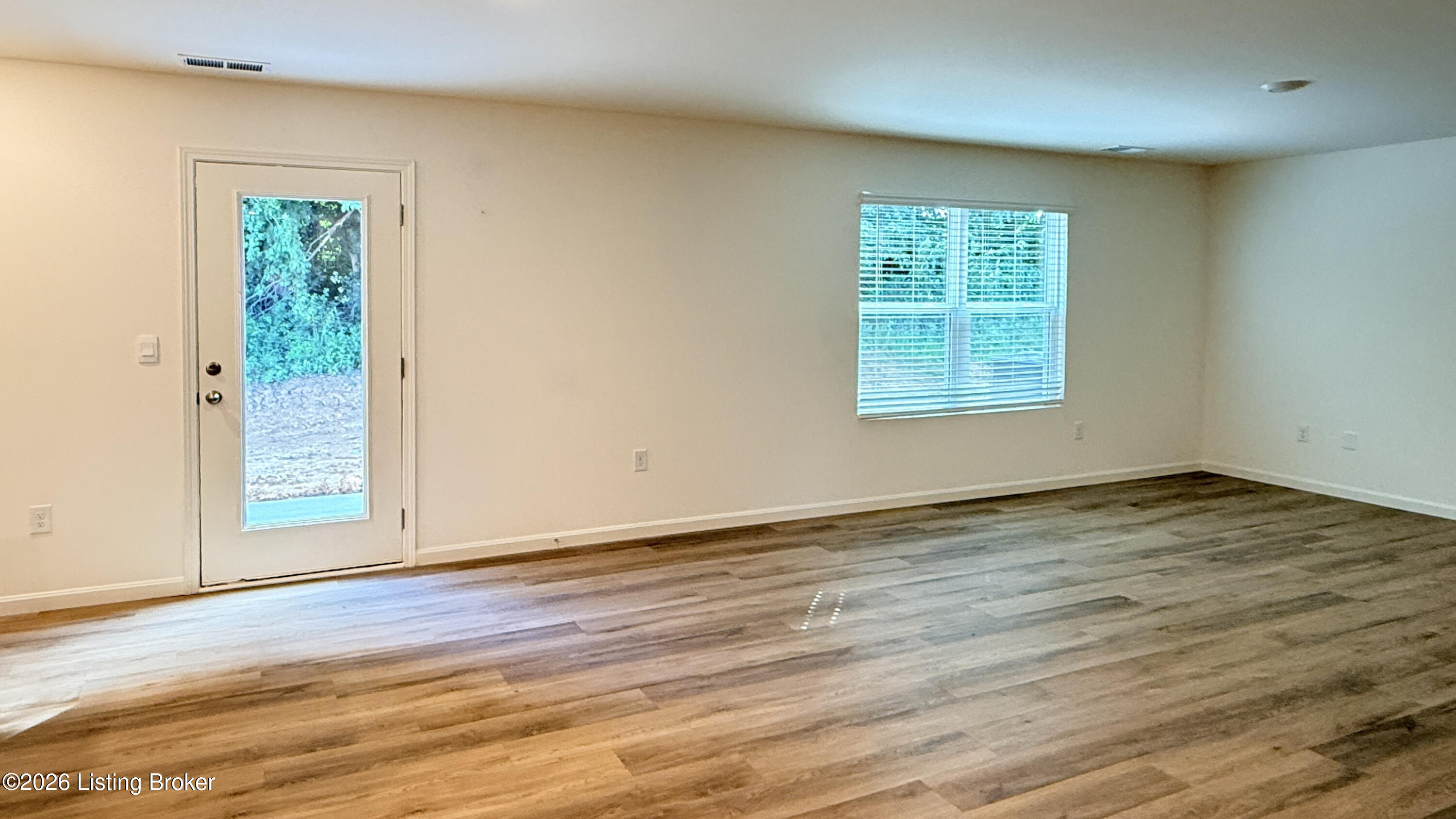 709 Tristan Ln Property Photo 5