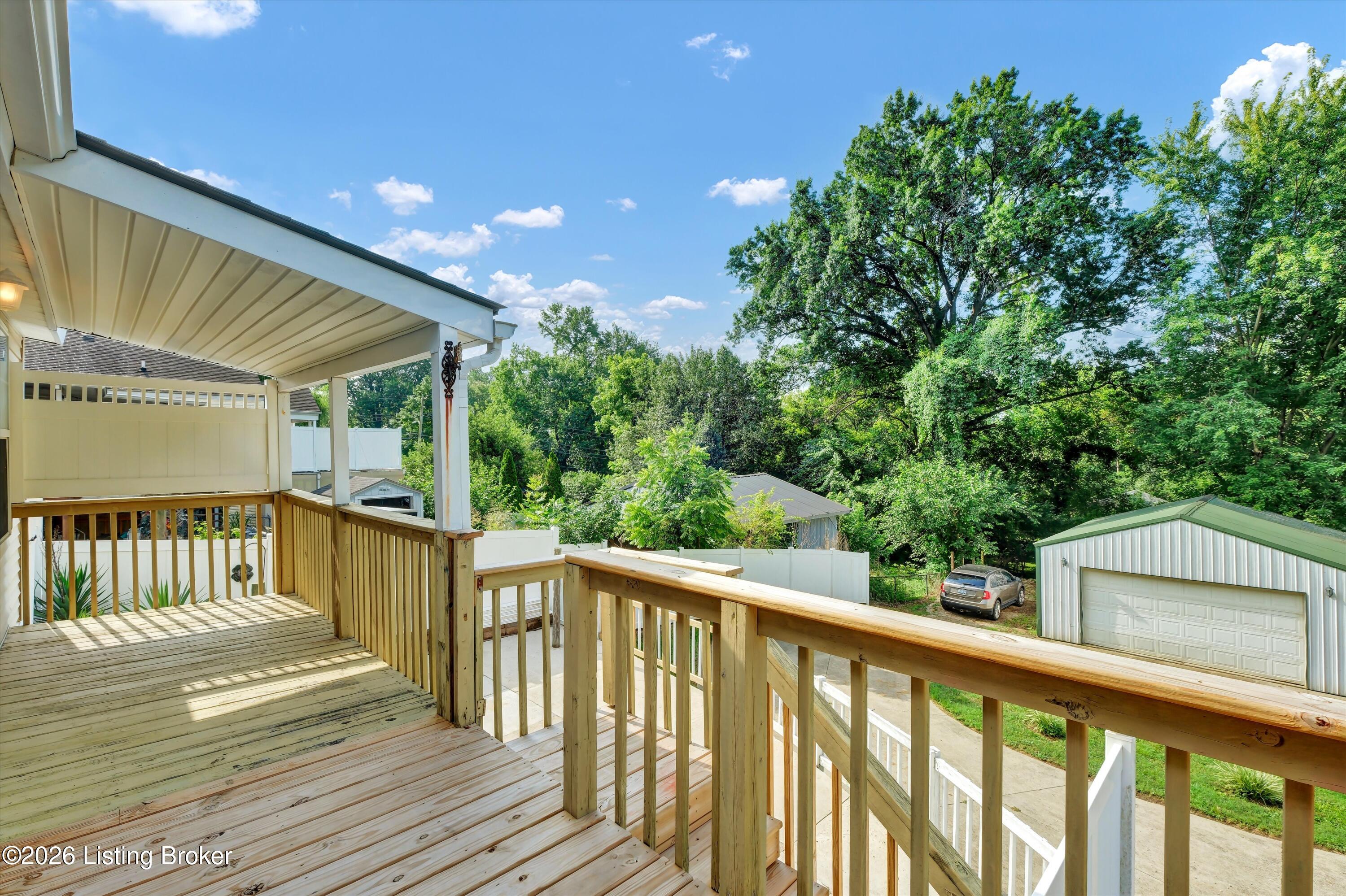 1006 Palatka Rd Property Photo 9