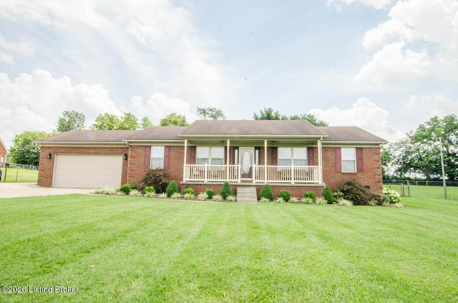 1003 Creek Pointe Dr Property Photo 4