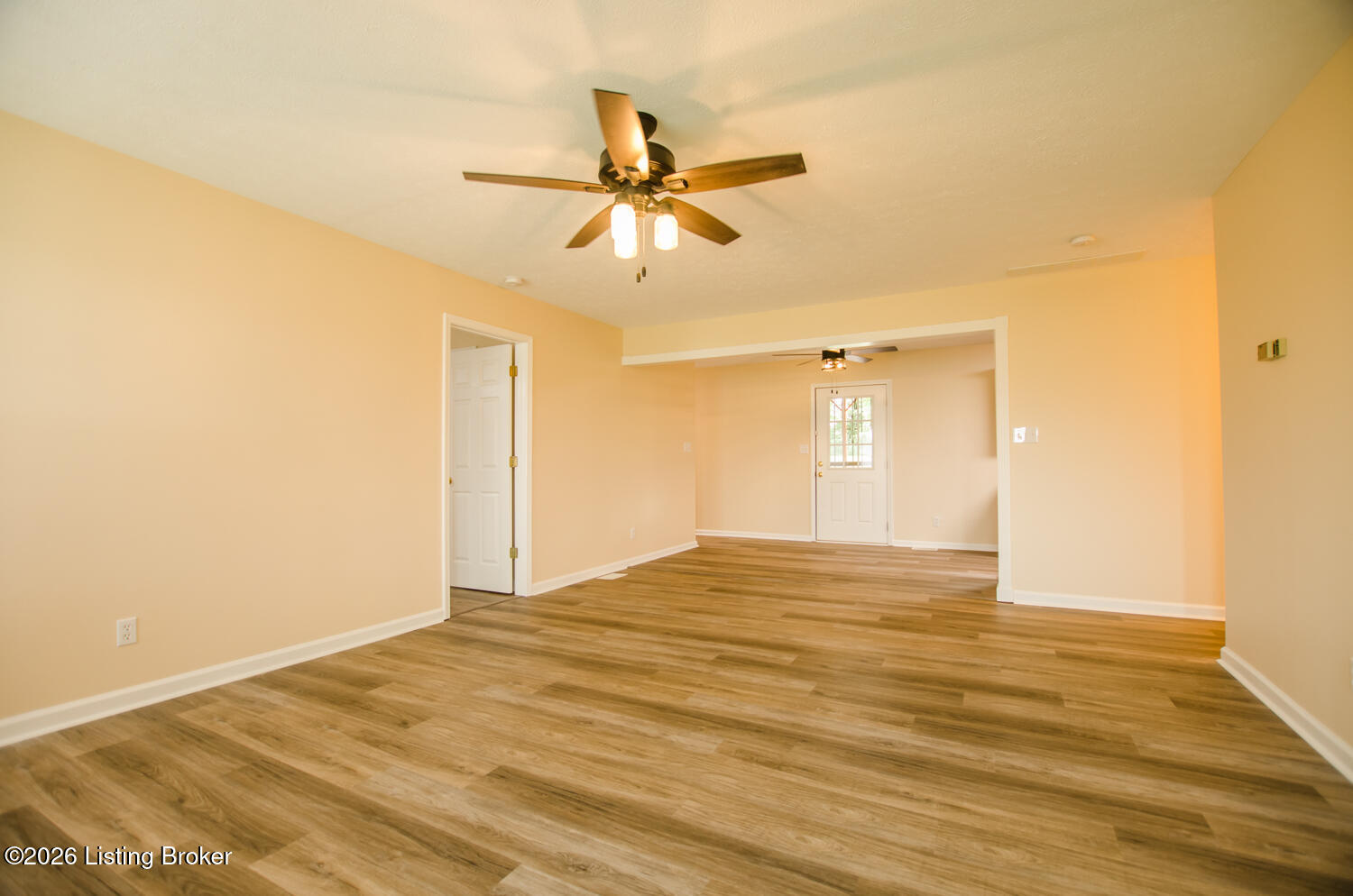 1003 Creek Pointe Dr Property Photo 5