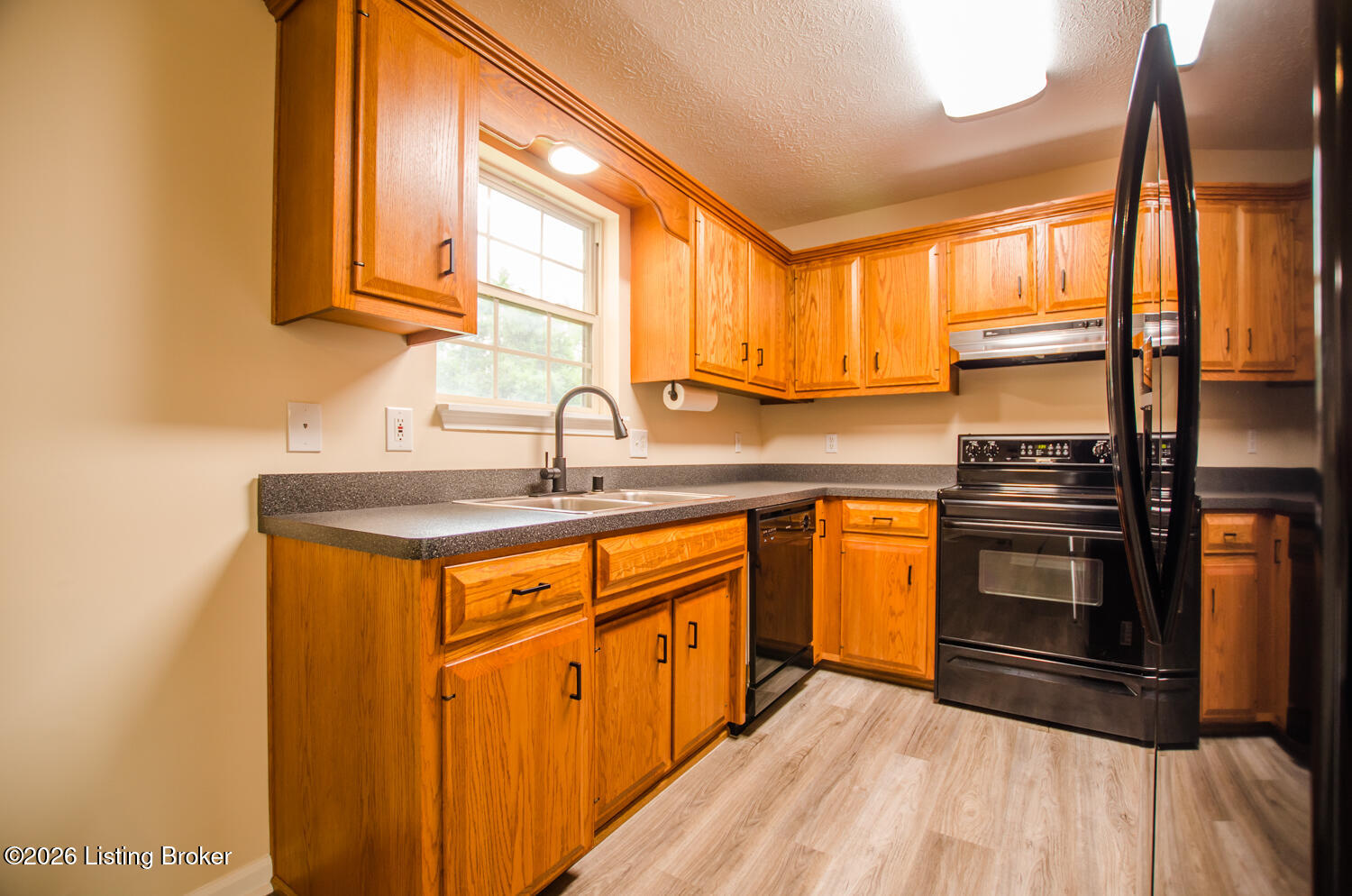 1003 Creek Pointe Dr Property Photo 9