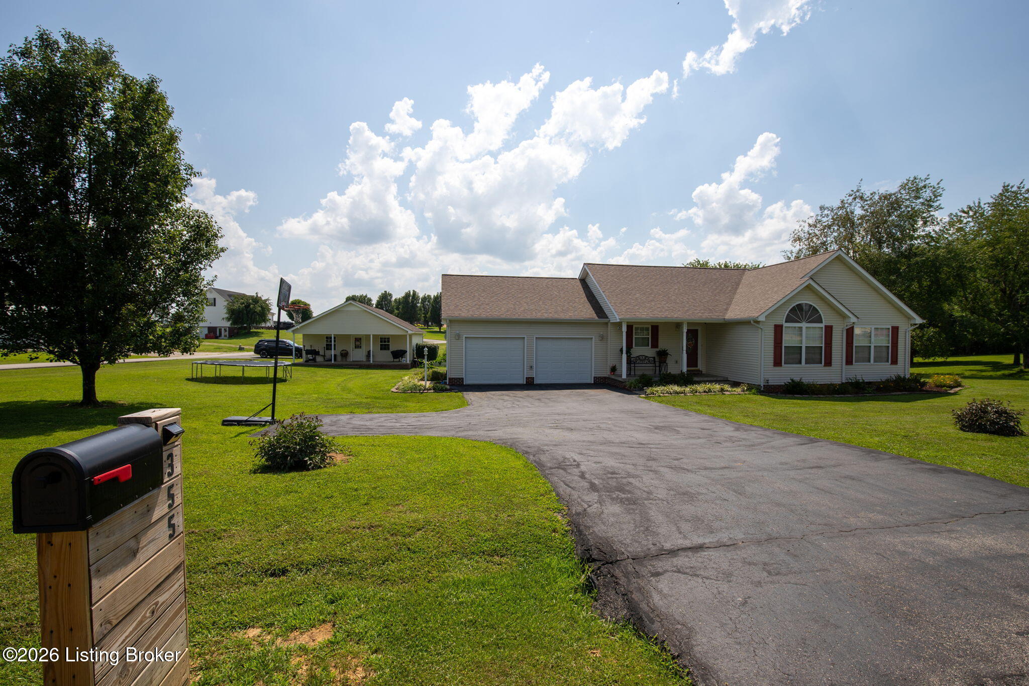 355 Logan Ln Property Photo 5