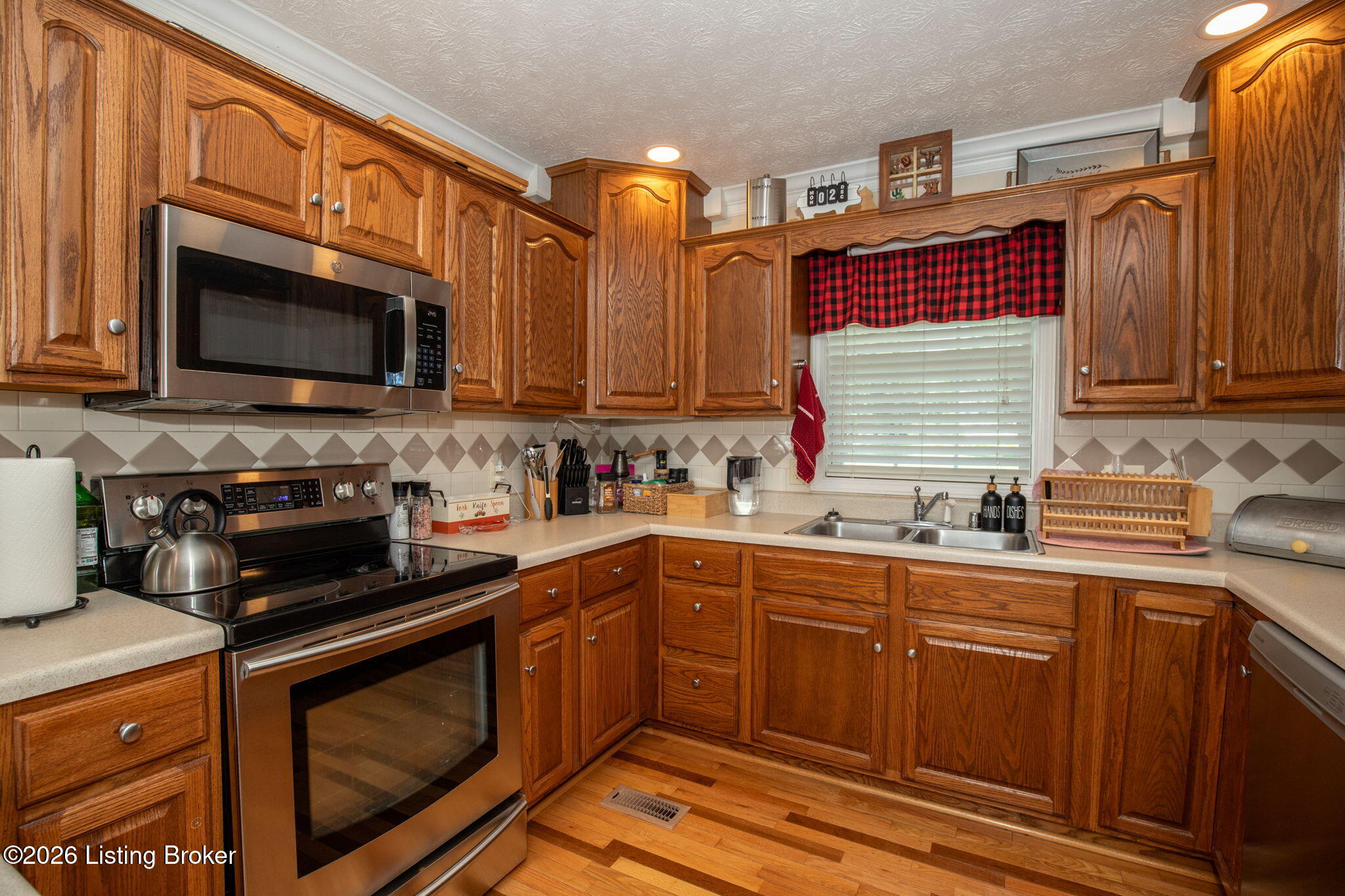 355 Logan Ln Property Photo 13