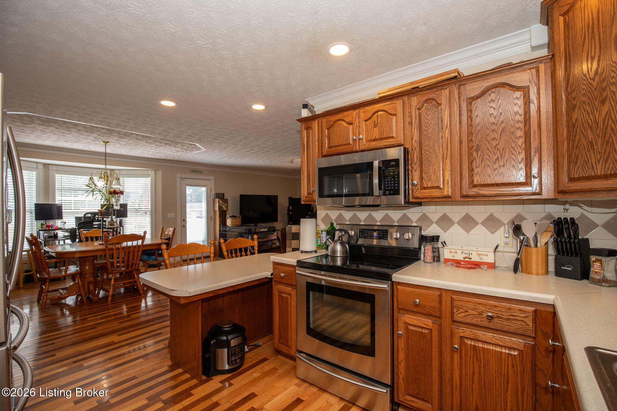 355 Logan Ln Property Photo 14