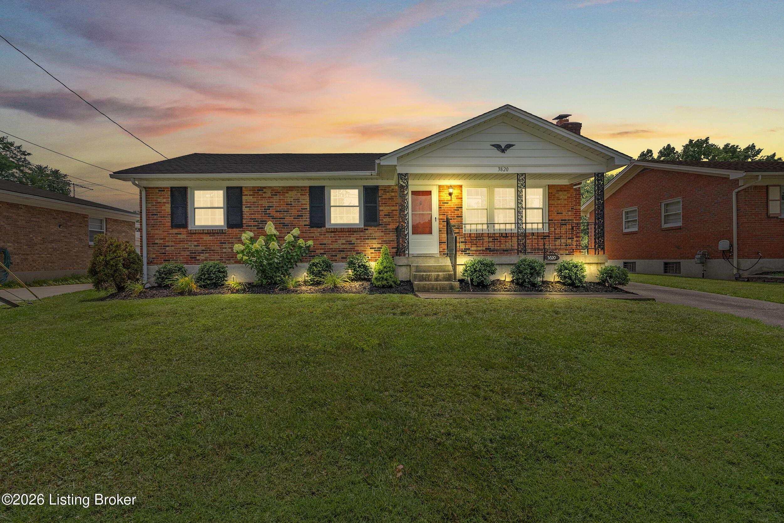 3820 Pinecroft Dr Property Photo 2