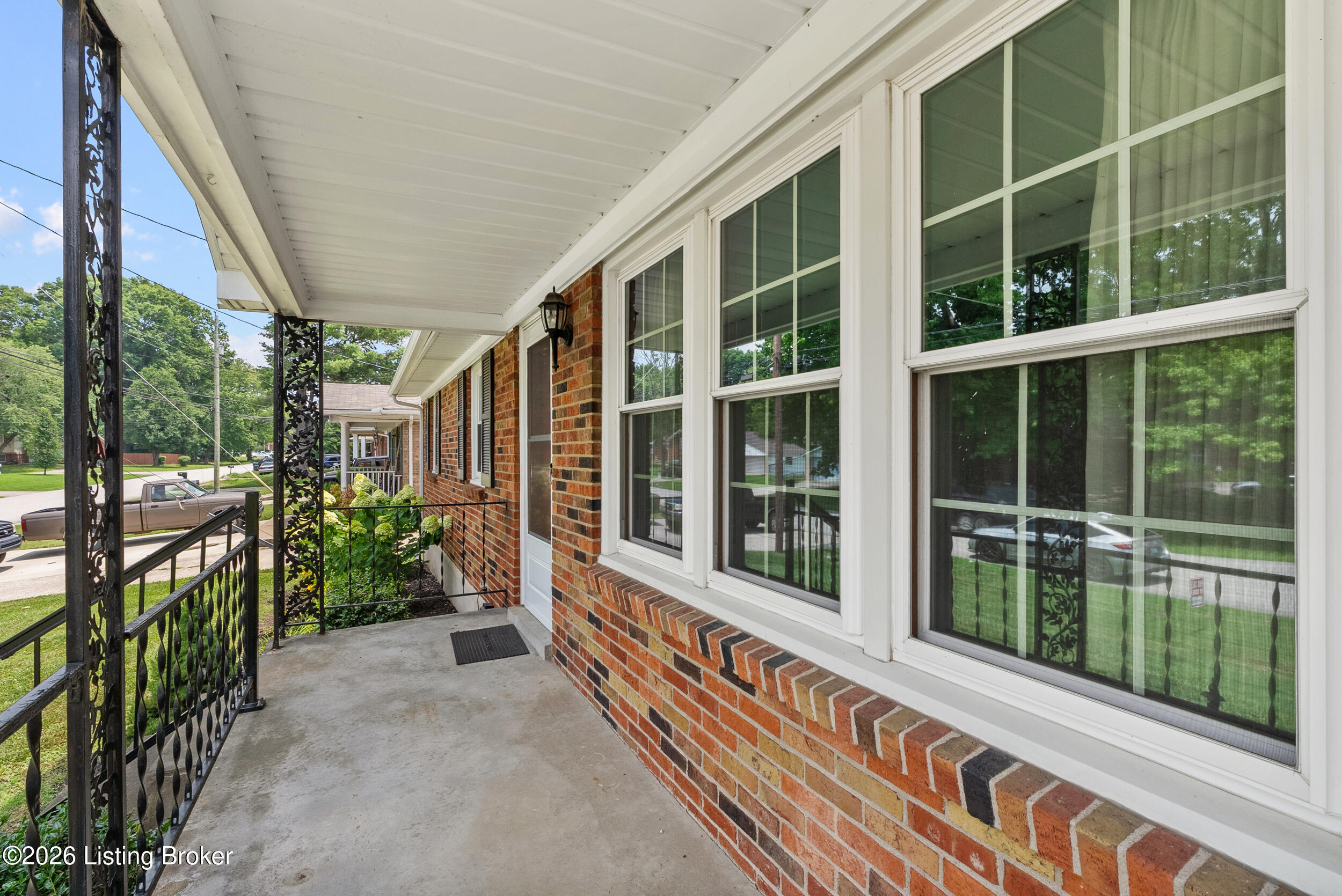 3820 Pinecroft Dr Property Photo 5