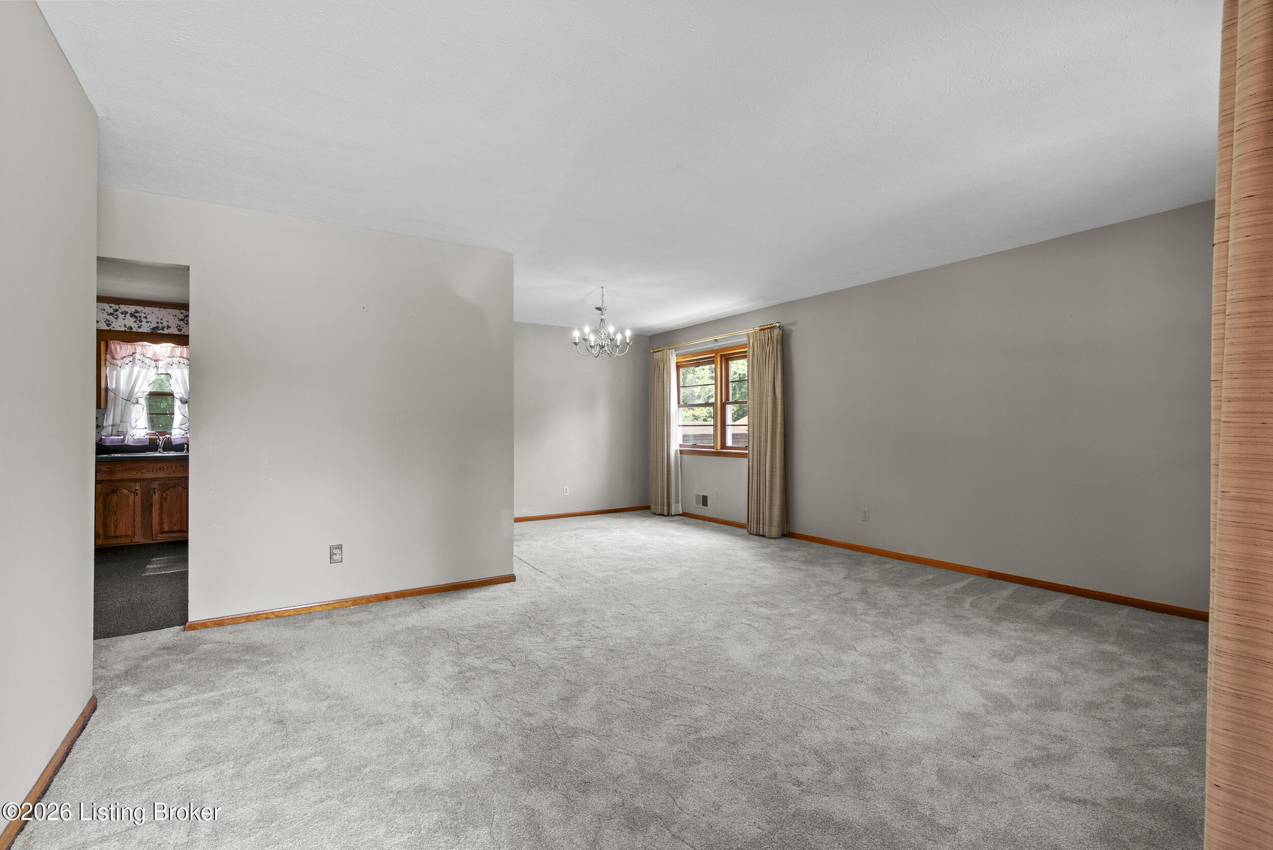 3820 Pinecroft Dr Property Photo 6