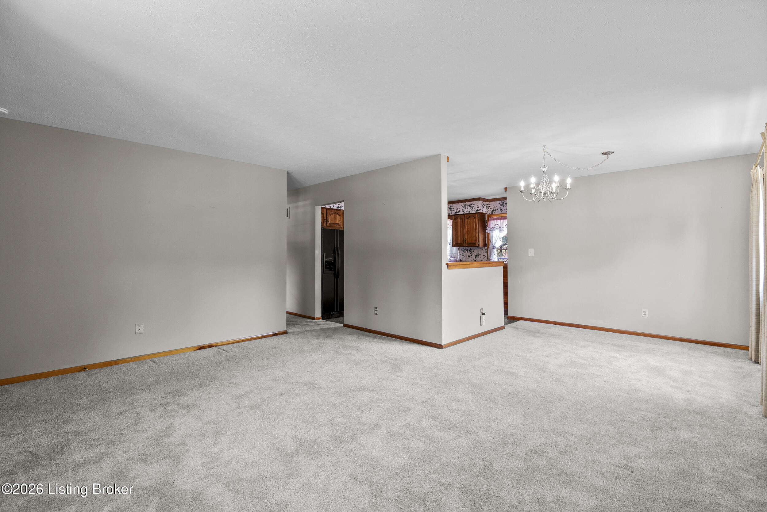 3820 Pinecroft Dr Property Photo 9