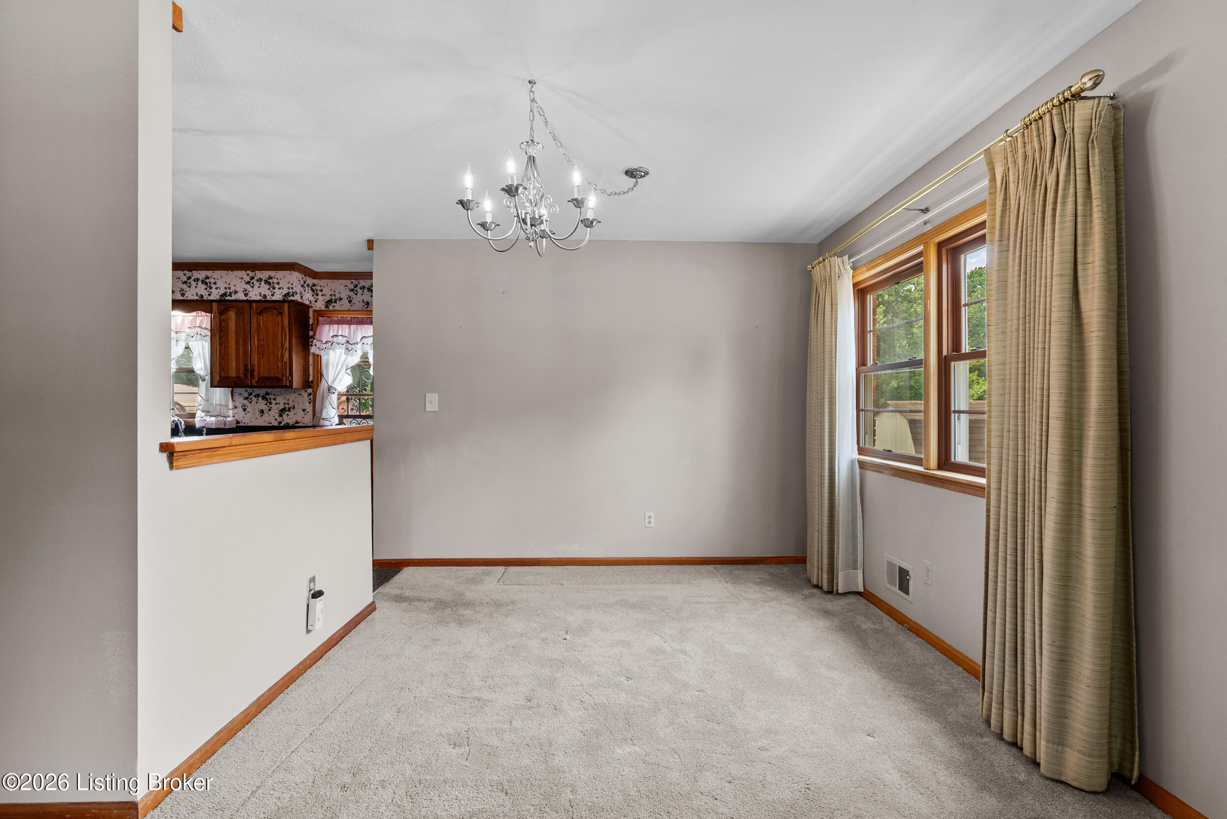 3820 Pinecroft Dr Property Photo 11